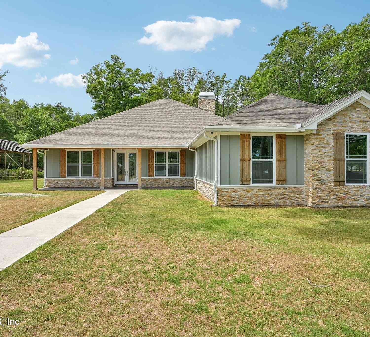 Homes For Sale - 720 Arthur Moore Drive<br/> Clay County, Green Cove Springs, FL 32043