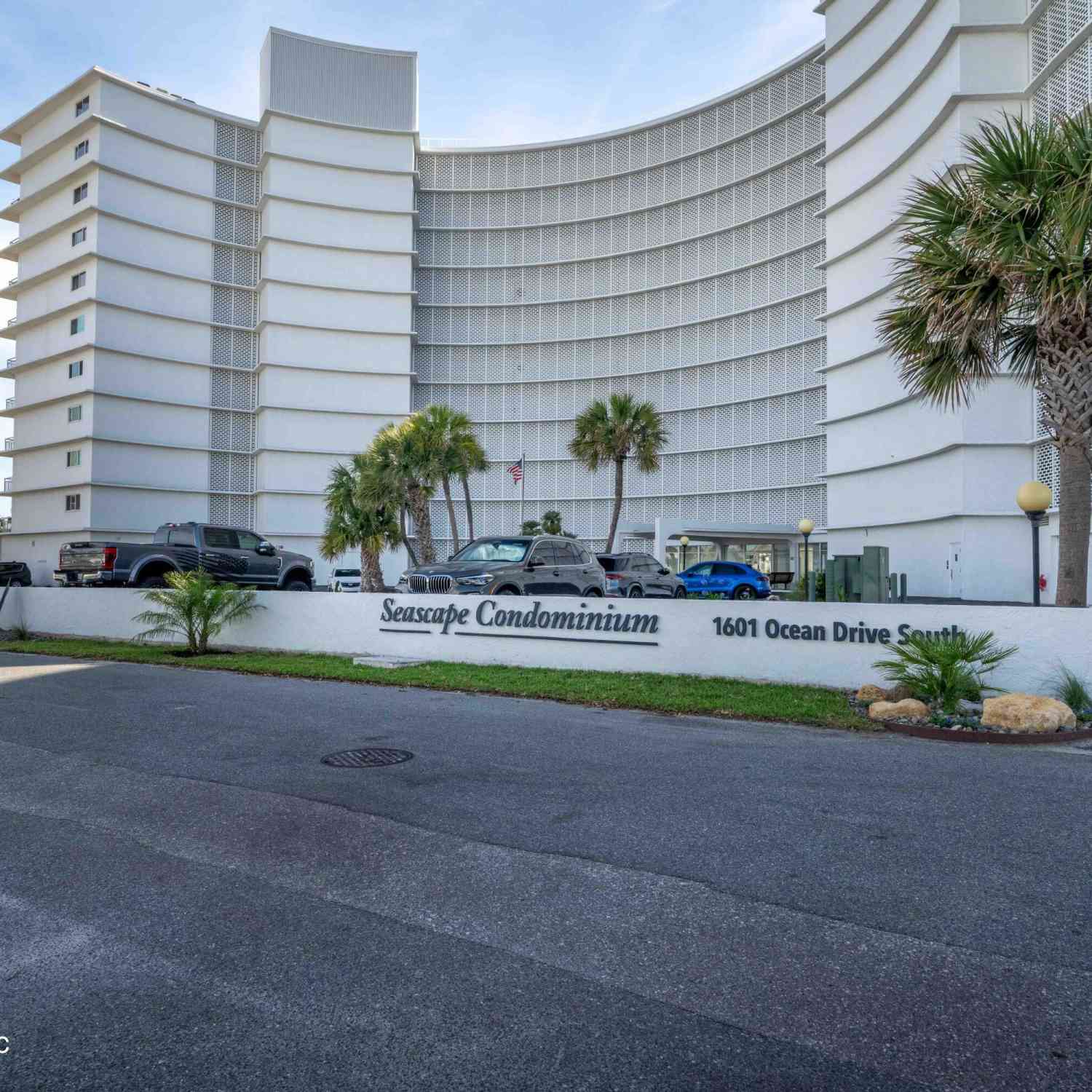 Condo For Sale - 1601 Ocean Drive #203<br/> Duval County, Jacksonville Beach, FL 32250