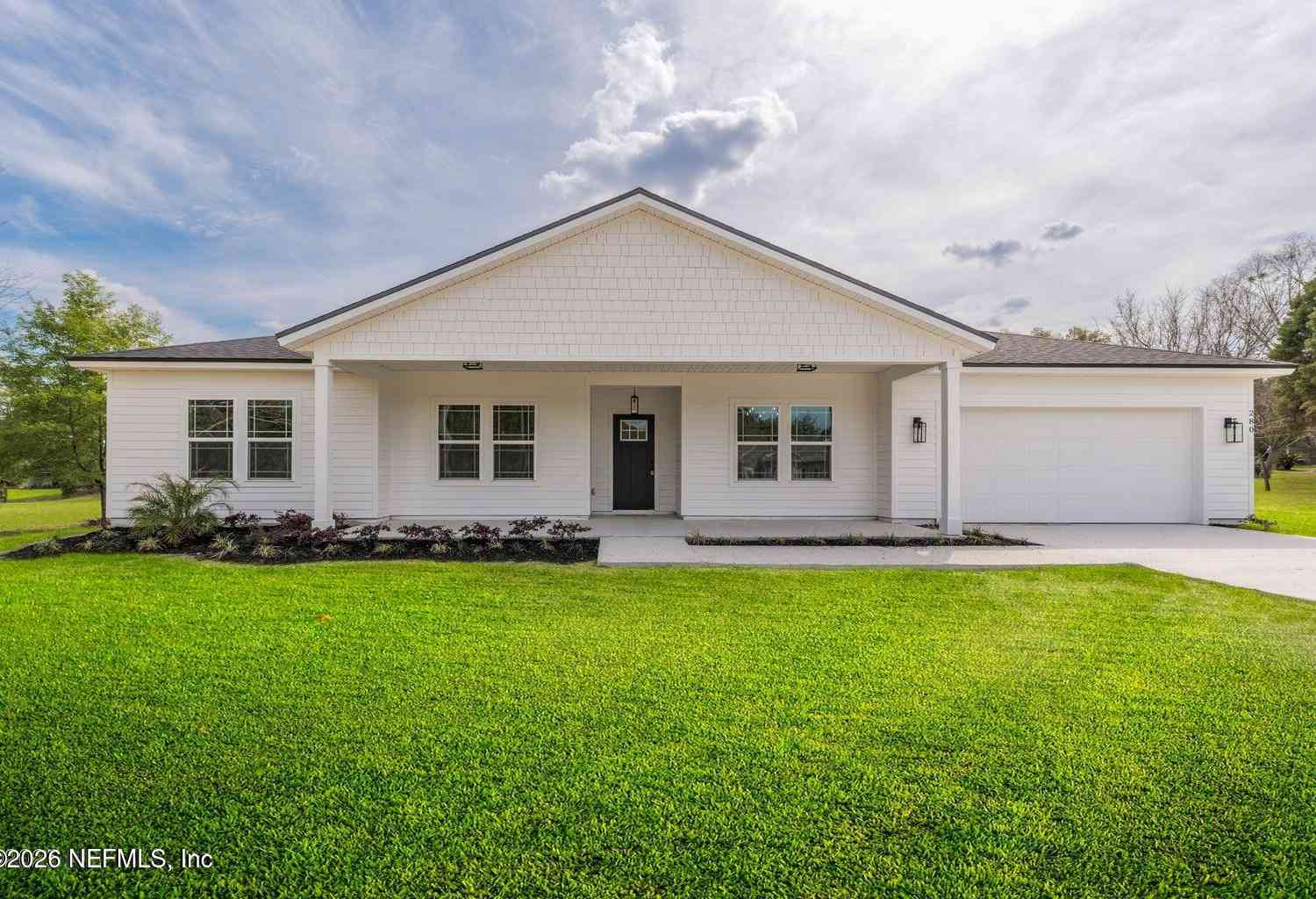 Homes For Sale - 10 Yucca Street<br/> Middleburg, FL 32068