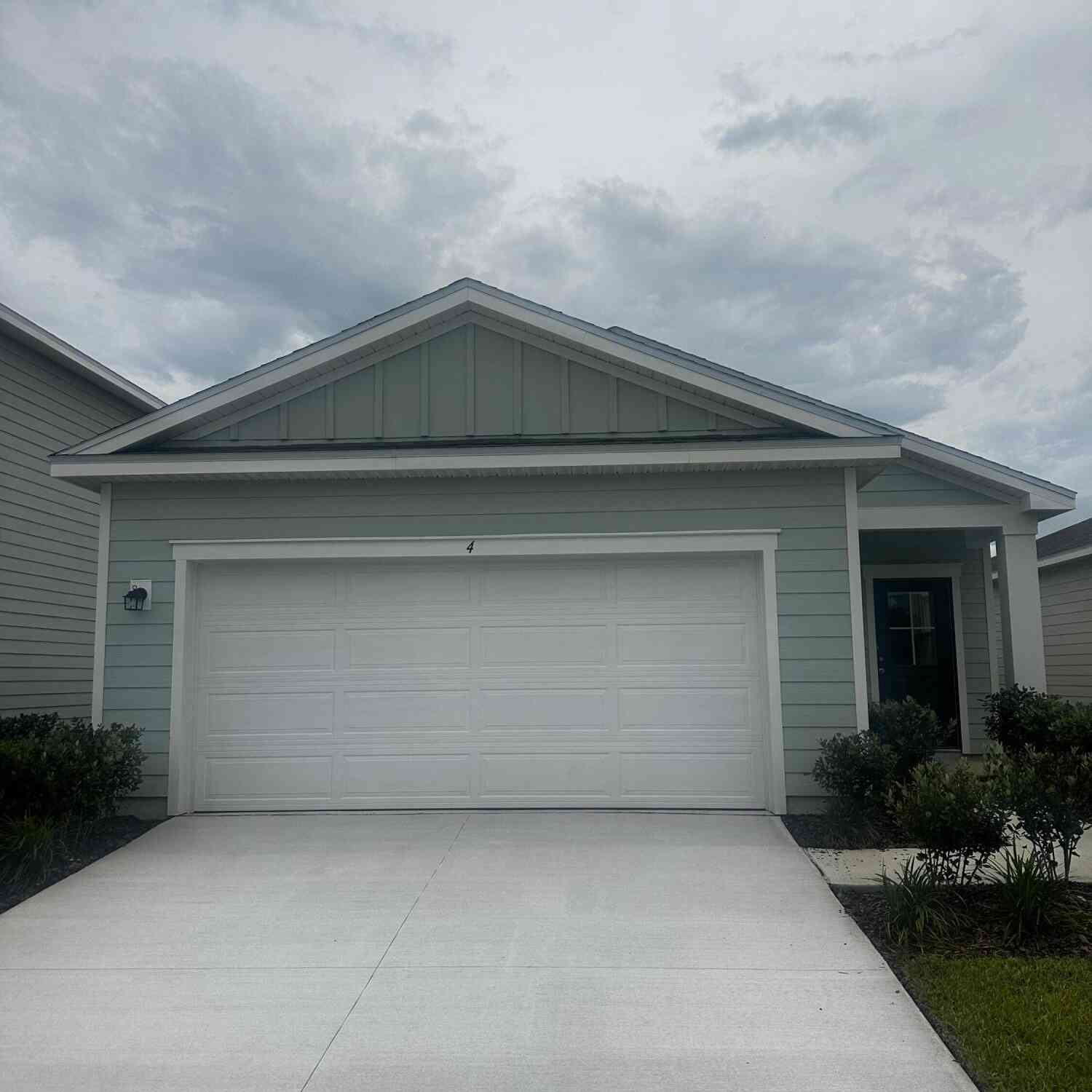 Homes For Sale - 4 Oriole Road<br/> Palm Coast, FL 32164