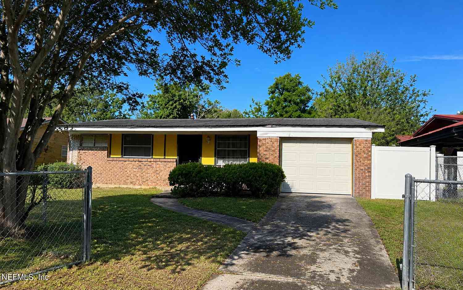 Homes For Sale - 9656 Flechette Avenue<br/> Jacksonville, FL 32208