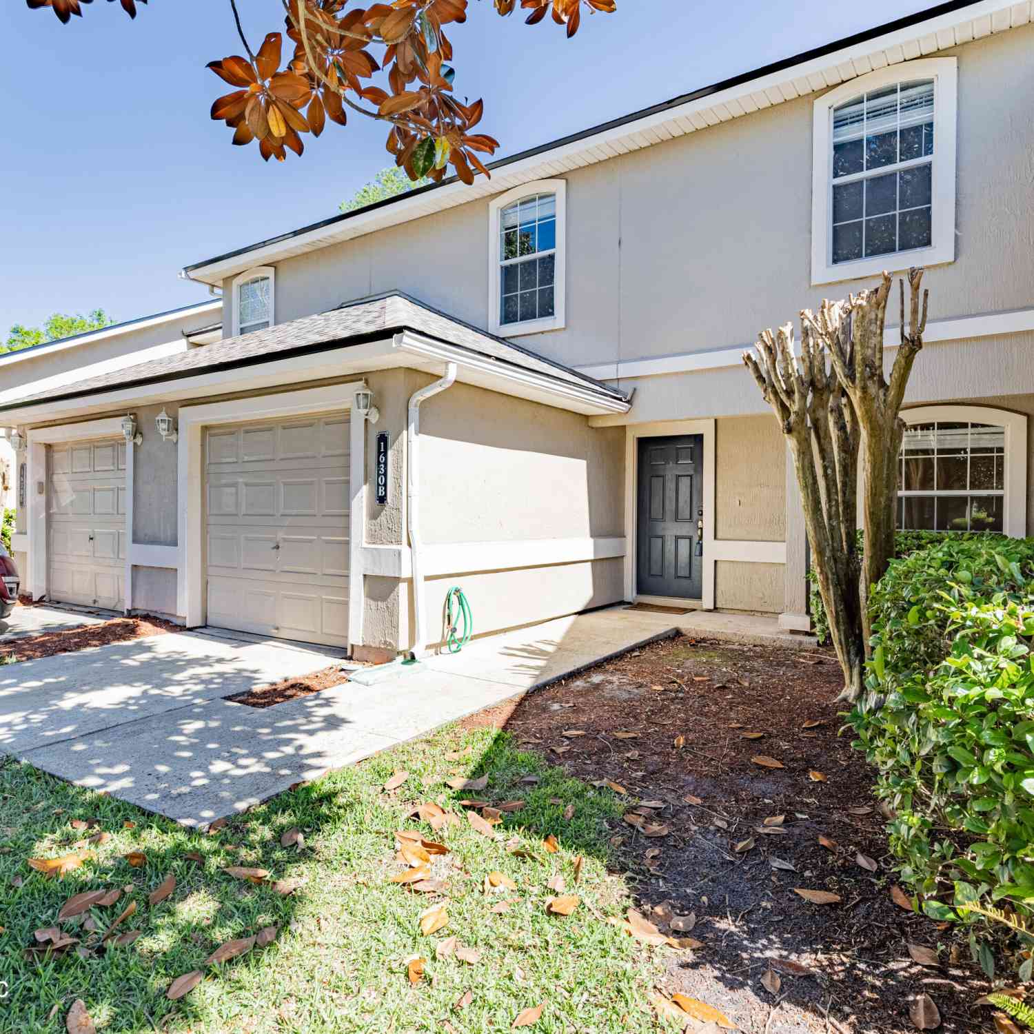 Townhouse For Rent - 1630 Vineland Circle #B<br/> FlemingKey, FL 32003