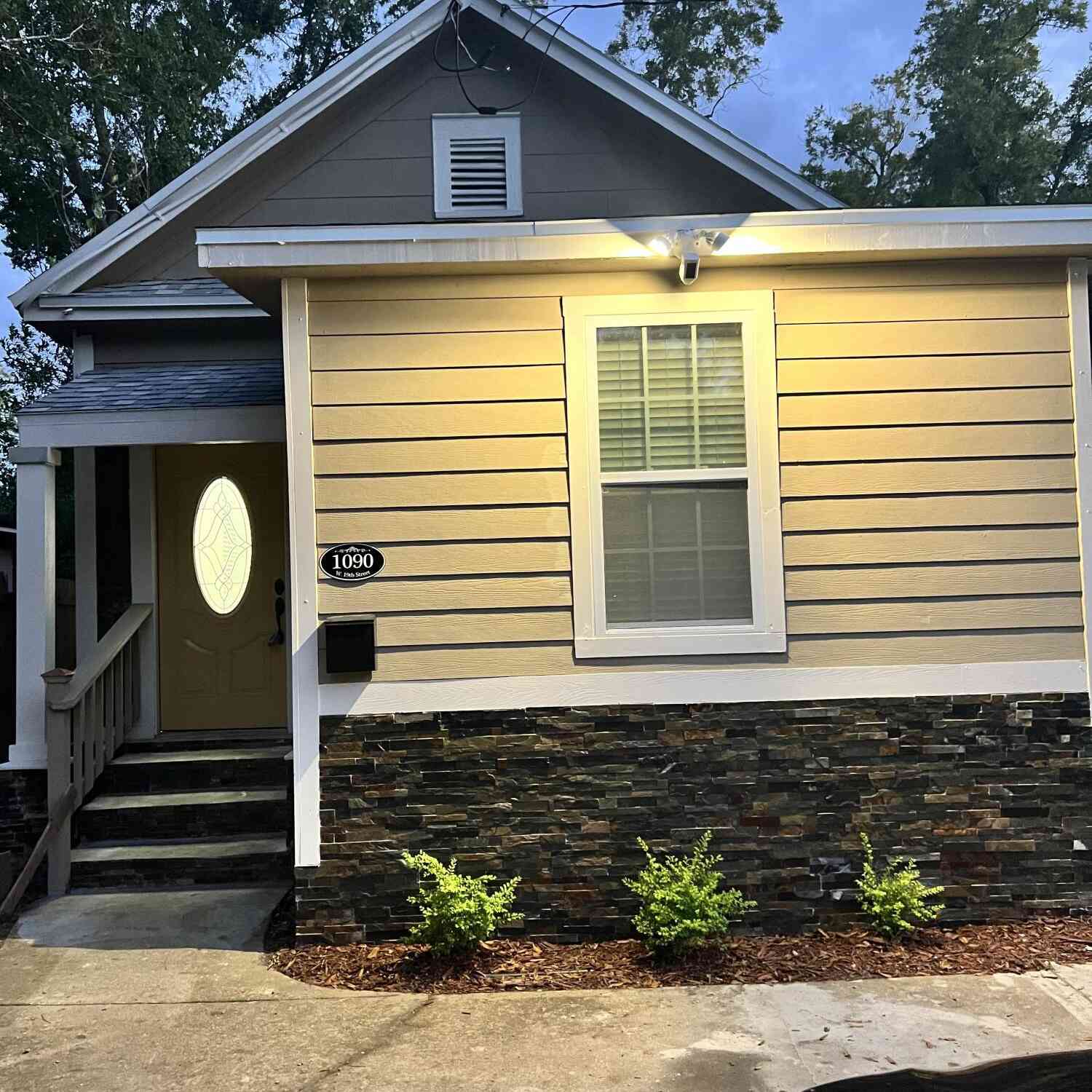 Homes For Sale - 1094-1090 W 19th Street<br/> Jacksonville, FL 32209