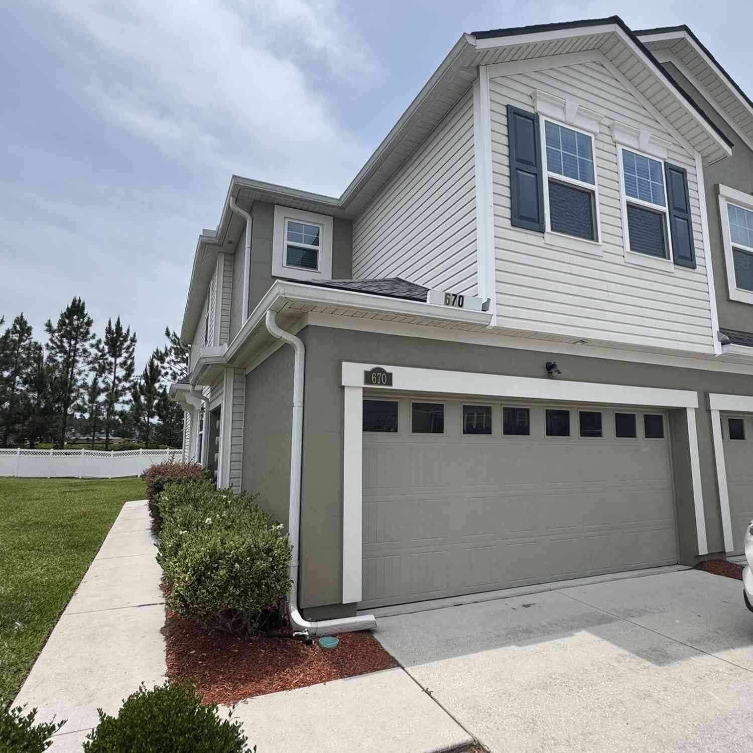 Townhouse For Rent - 670 Grover Lane<br/> Clay County, Orange Park, FL 32065