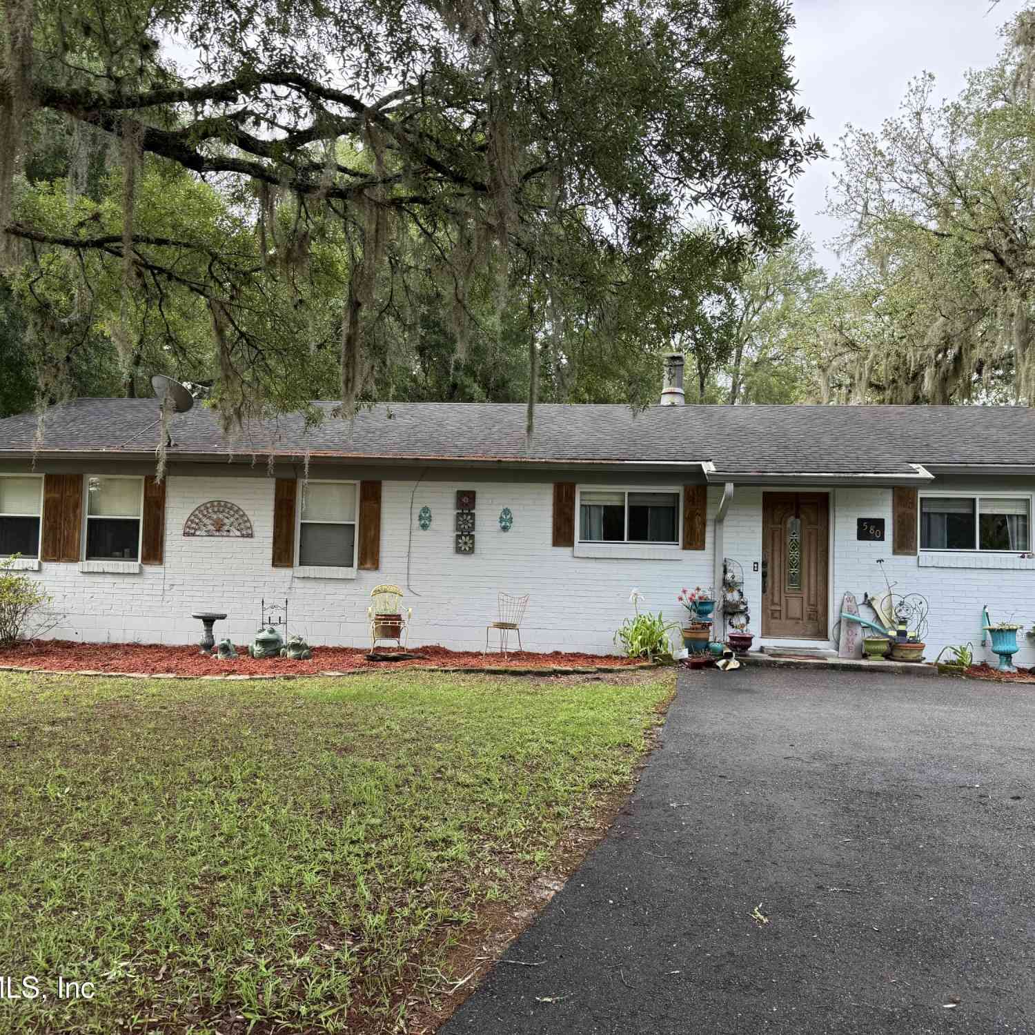 Homes For Sale - 580 Arthur Moore Drive<br/> Clay County, Green Cove Springs, FL 32043