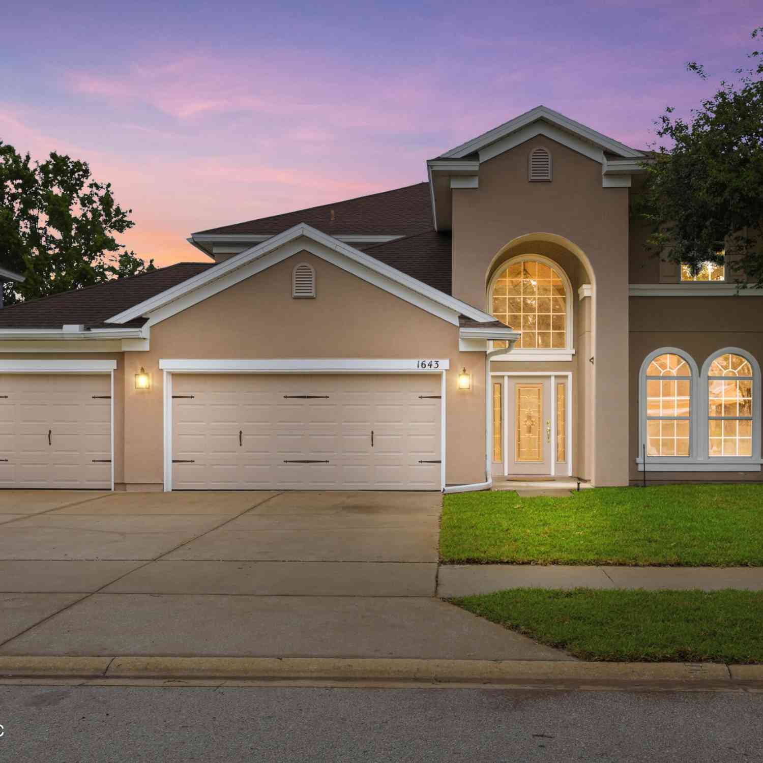 Homes For Sale - 1643 Majestic View Lane<br/> FlemingKey, FL 32003