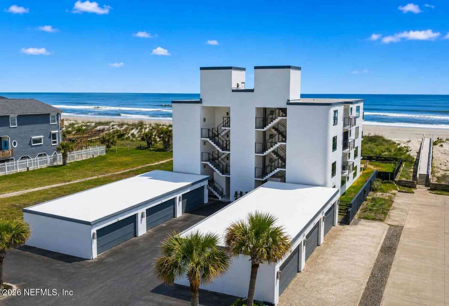 Condo For Sale - 1951 Ocean Drive #1B<br/> Duval County, Jacksonville Beach, FL 32250