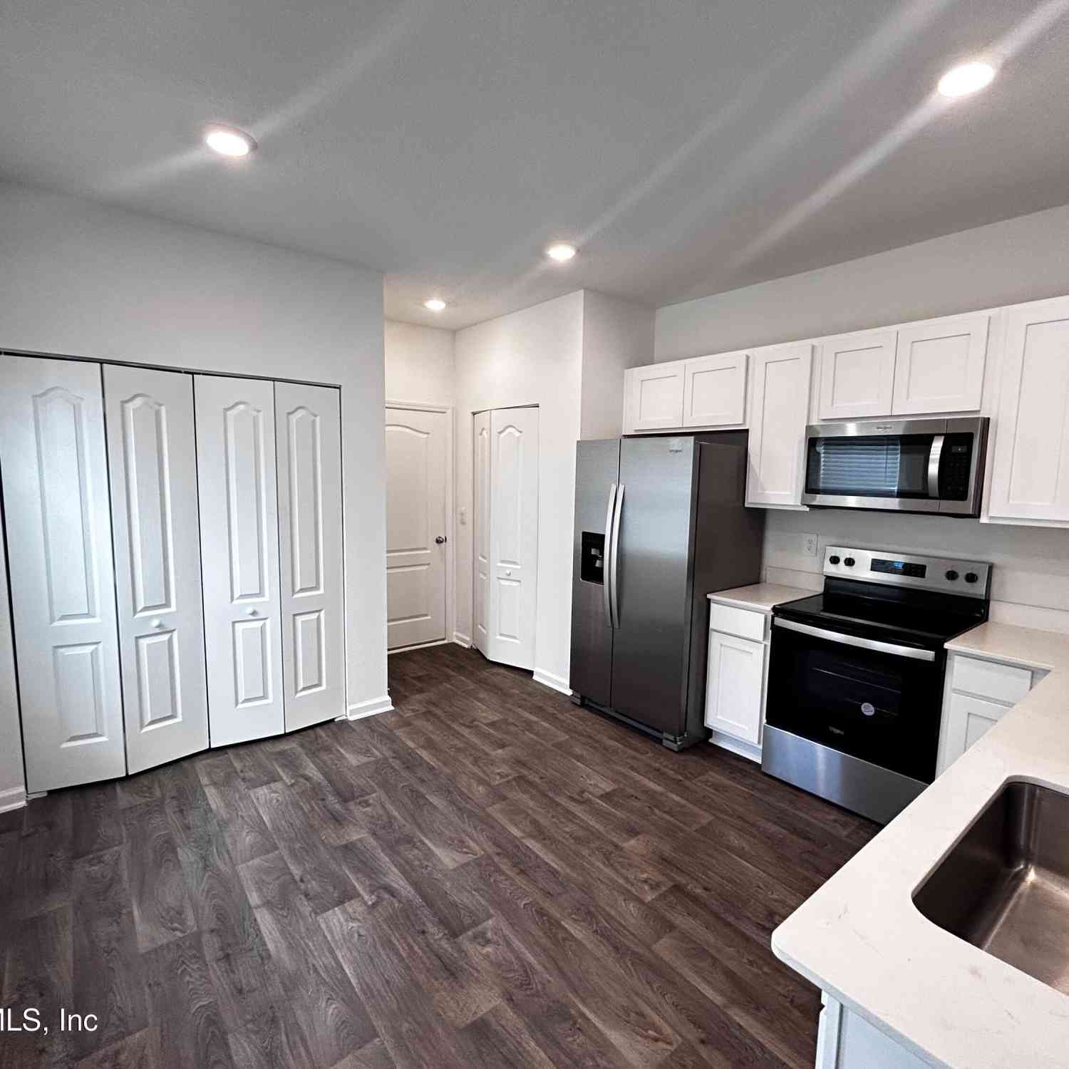 Townhouse For Rent - 9209 Stony Brook Road<br/> Jacksonville, FL 32256