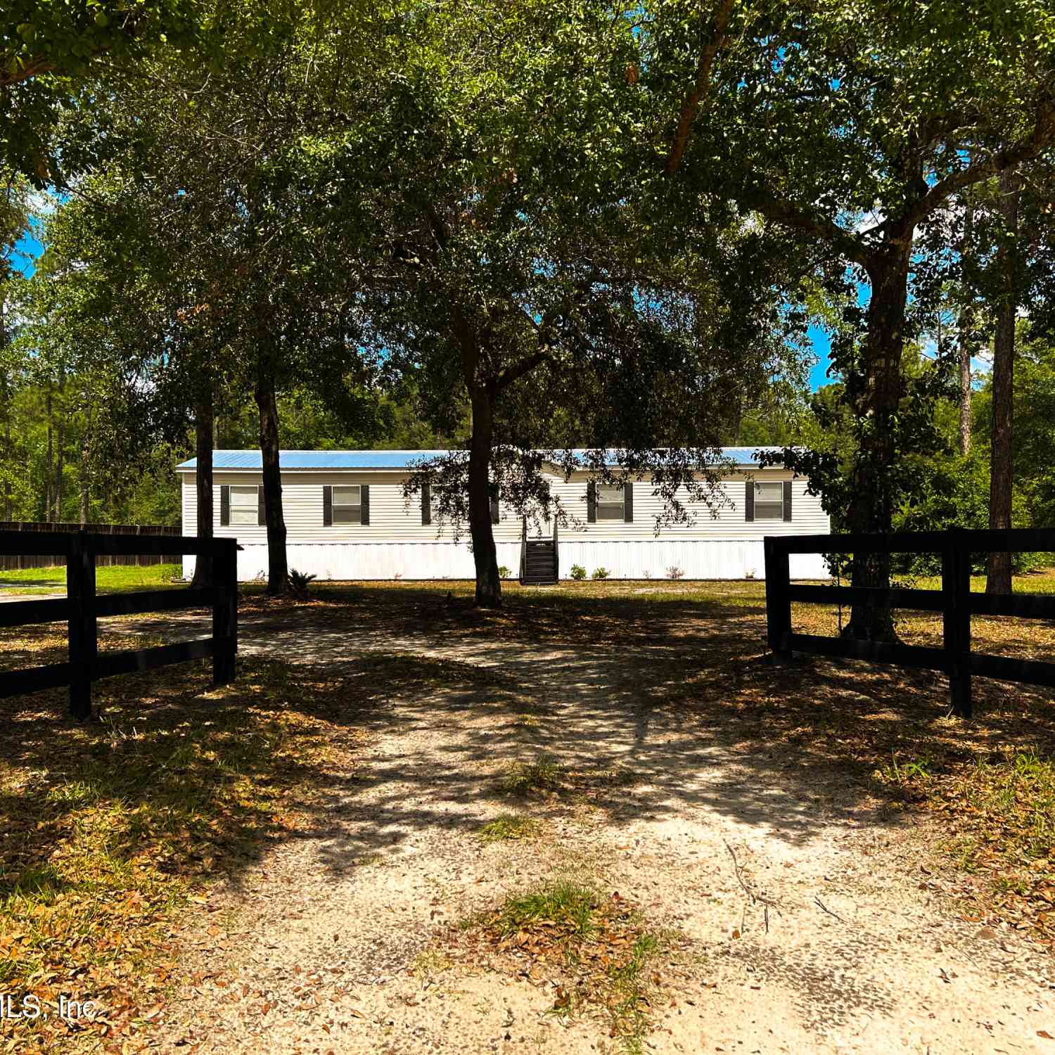 Mobile Home For Sale - 23197 Hassie Johns Road<br/> Baker County, Sanderson, FL 32087