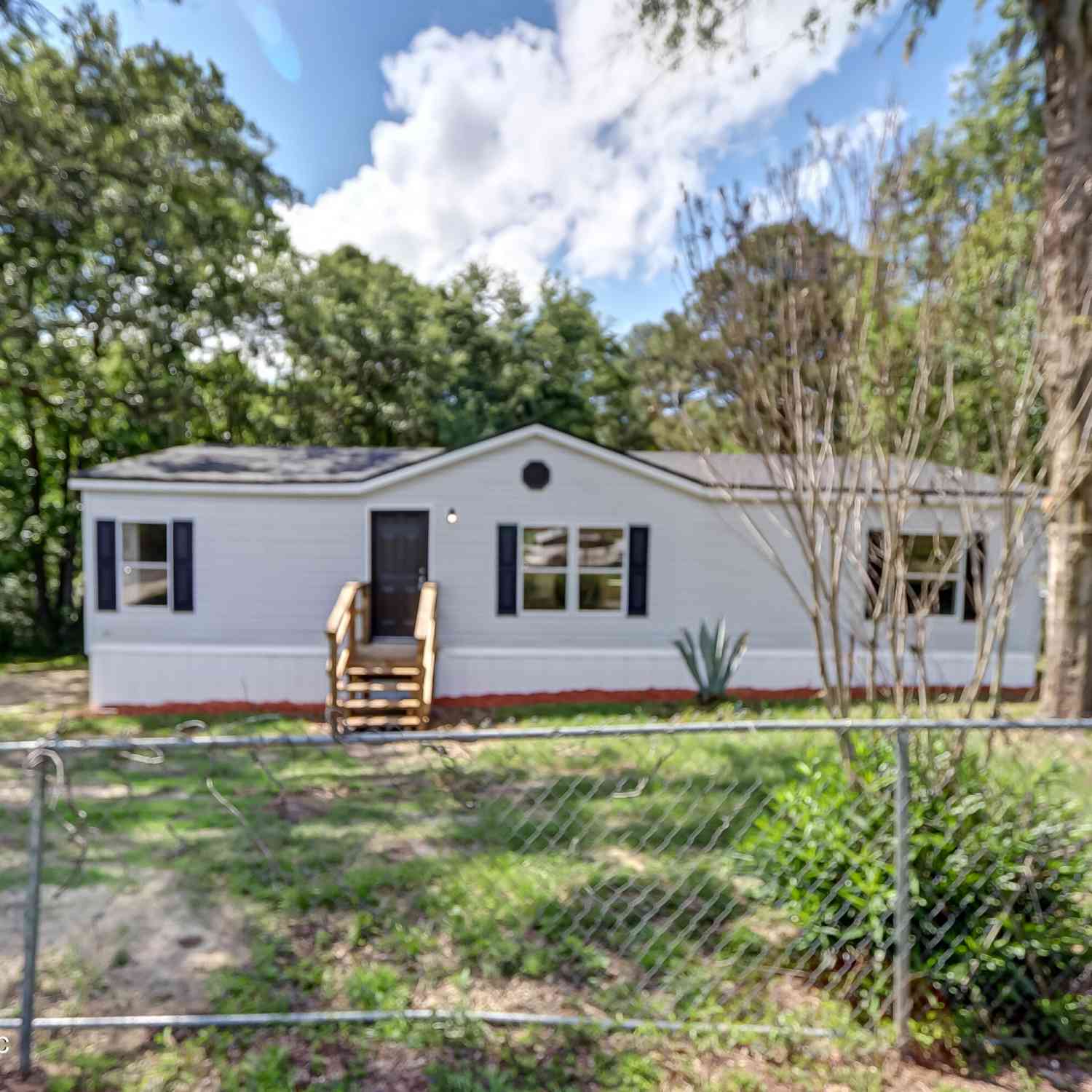 Mobile Home For Sale - 167 Peppermint Avenue<br/> Middleburg, FL 32068