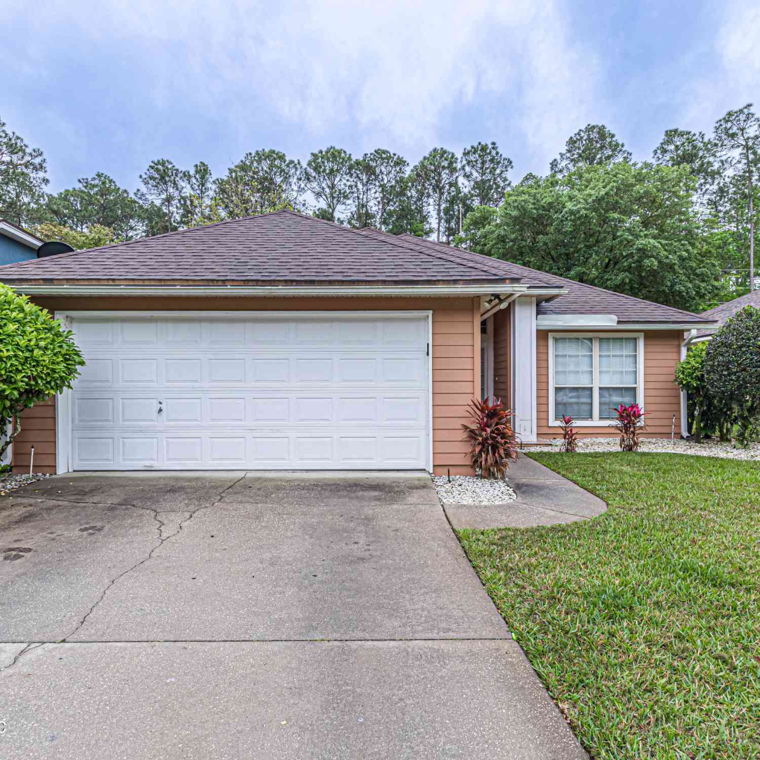 Homes For Rent - 2243 Trailwood Drive<br/> FlemingKey, FL 32003