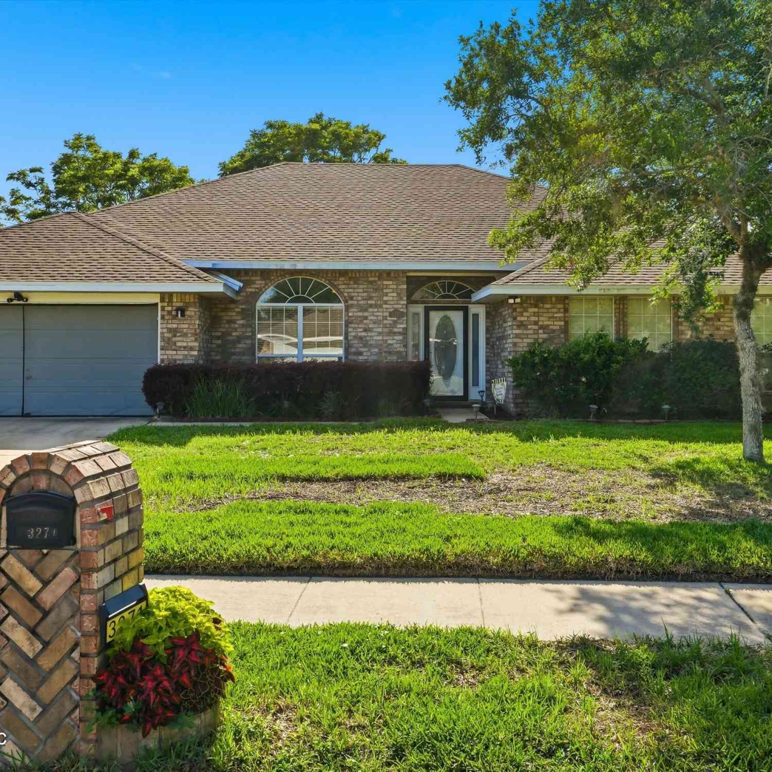 Homes For Sale - 3271 Silverado Circle<br/> Clay County, Green Cove Springs, FL 32043
