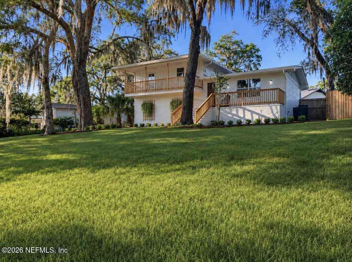 Homes For Sale - 11643 Francis Drake Drive<br/> Jacksonville, FL 32225
