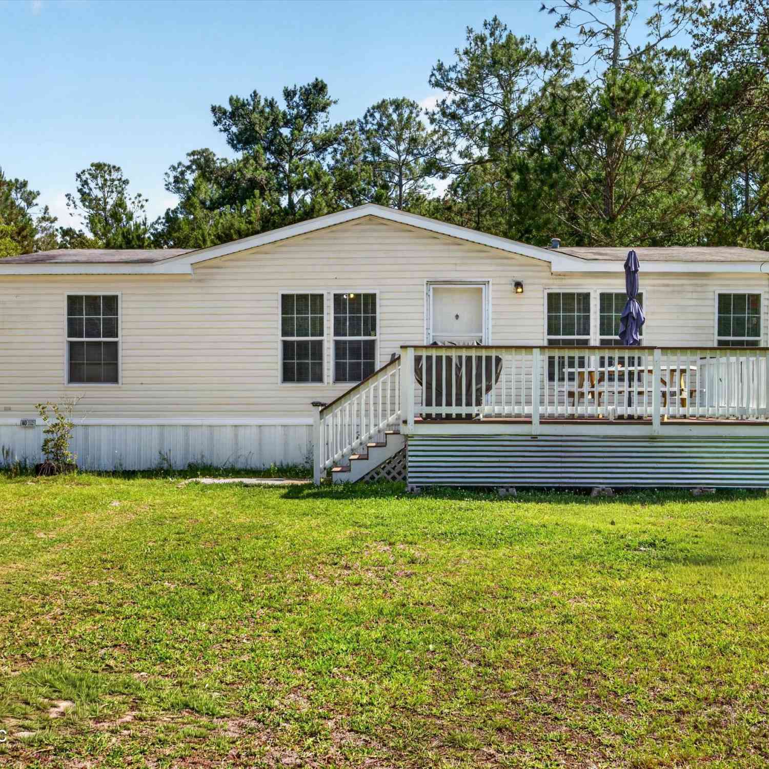 Mobile Home For Sale - 5117 Huntington Court<br/> Middleburg, FL 32068