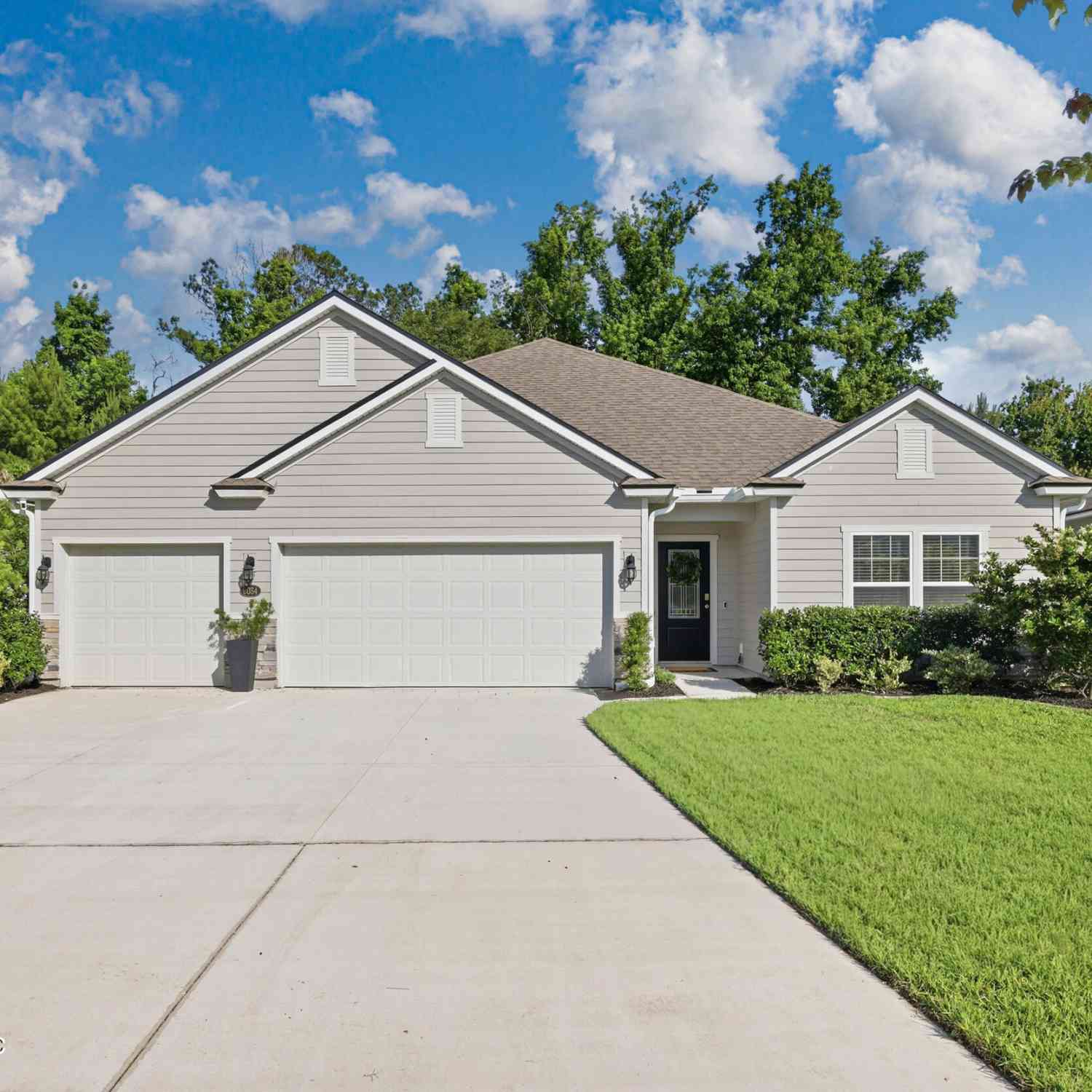 Homes For Sale - 3034 Free Bird Loop<br/> Clay County, Green Cove Springs, FL 32043