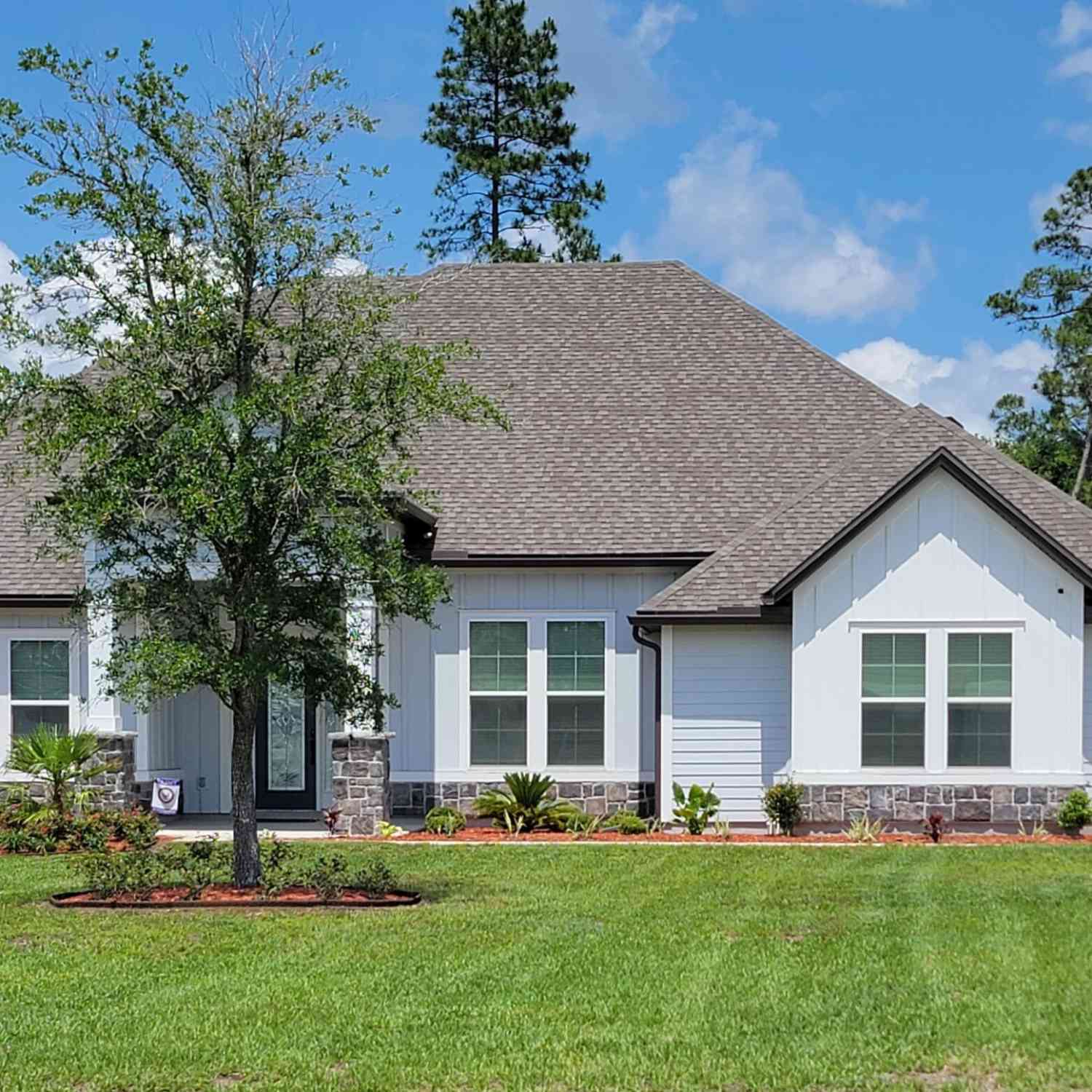 Homes For Sale - 36063 Pitch Lane<br/> Hilliard, FL 32046