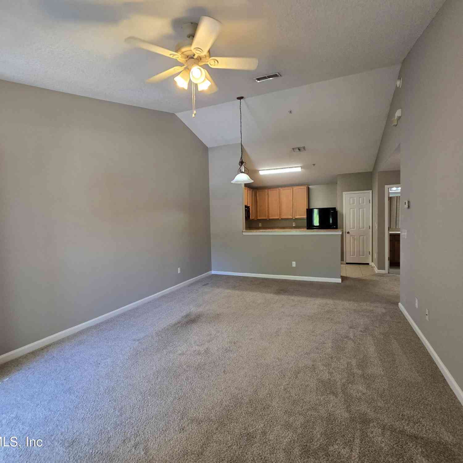 Condo For Rent - 575 Oakleaf Plantation Parkway #710<br/> Clay County, Orange Park, FL 32065