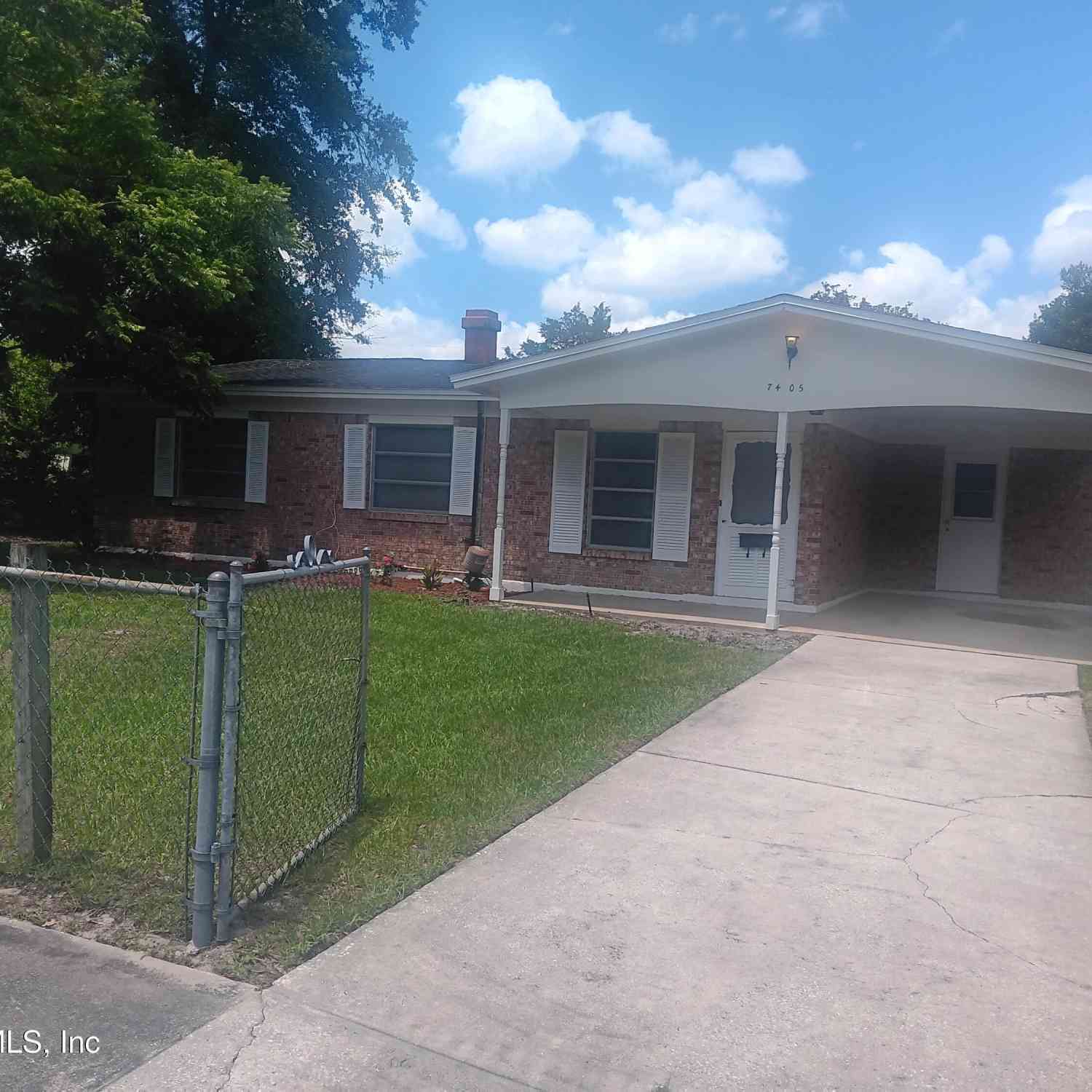 Homes For Sale - 7405 Deepwood Drive<br/> Jacksonville, FL 32244
