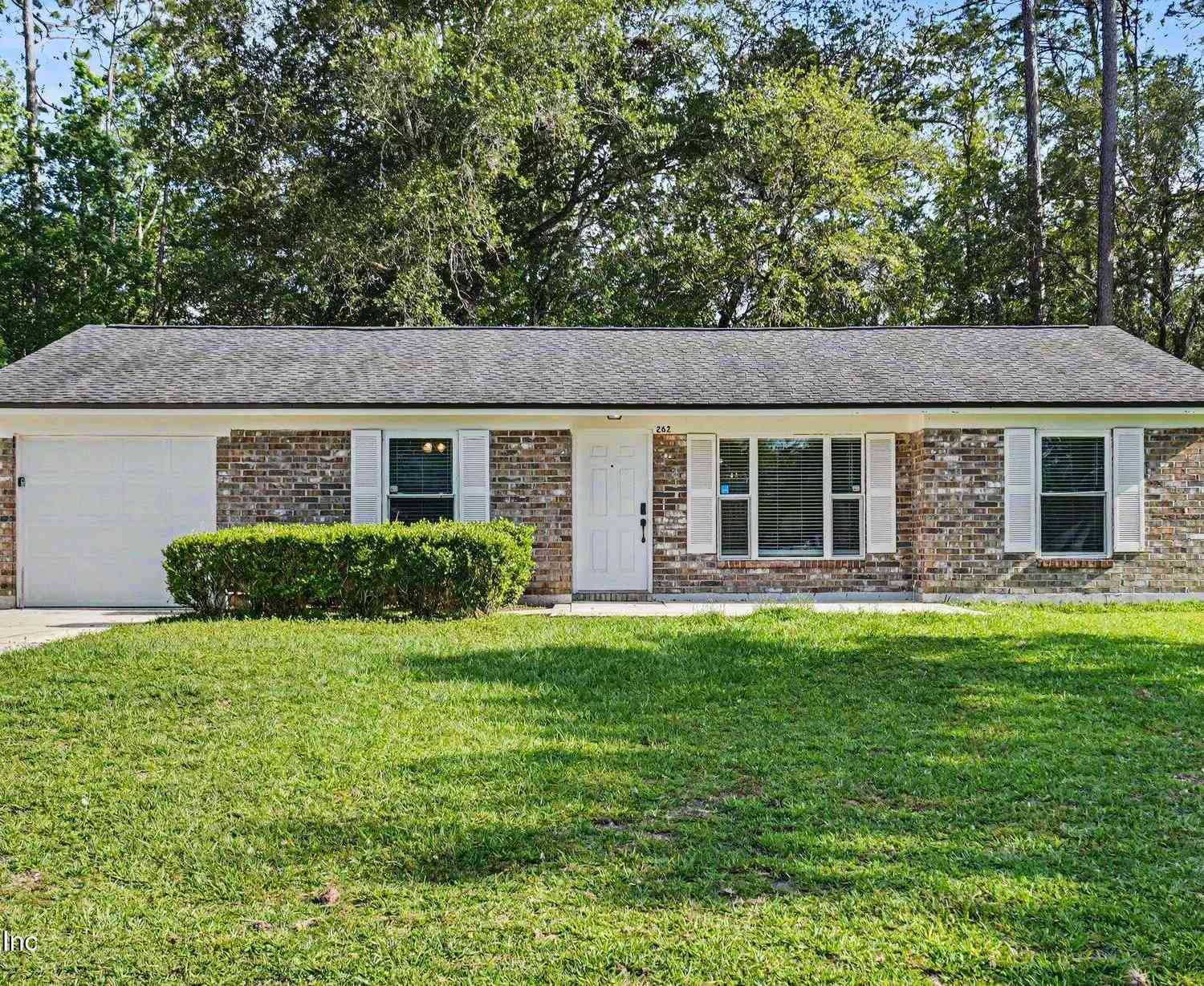 Homes For Sale - 2622 Pinewood Boulevard<br/> Middleburg, FL 32068