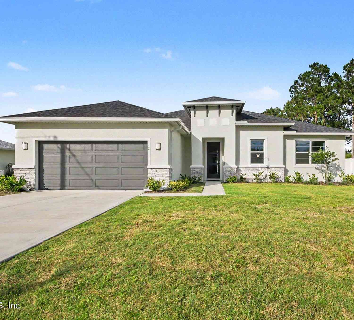 Homes For Sale - 12 Lansing Lane<br/> Palm Coast, FL 32137
