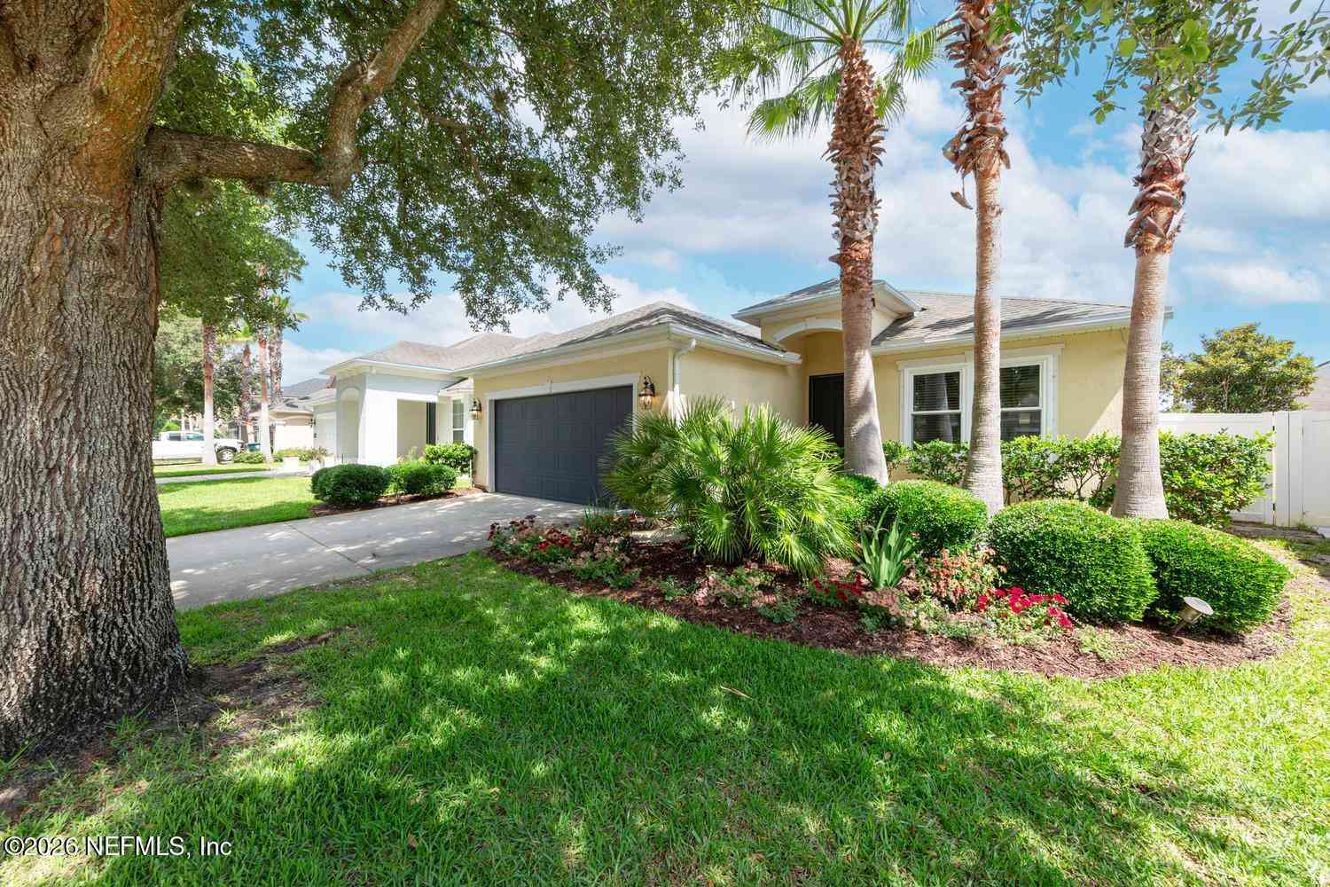 Homes For Sale - 11854 Wynnfield Lakes Circle<br/> Jacksonville, FL 32246