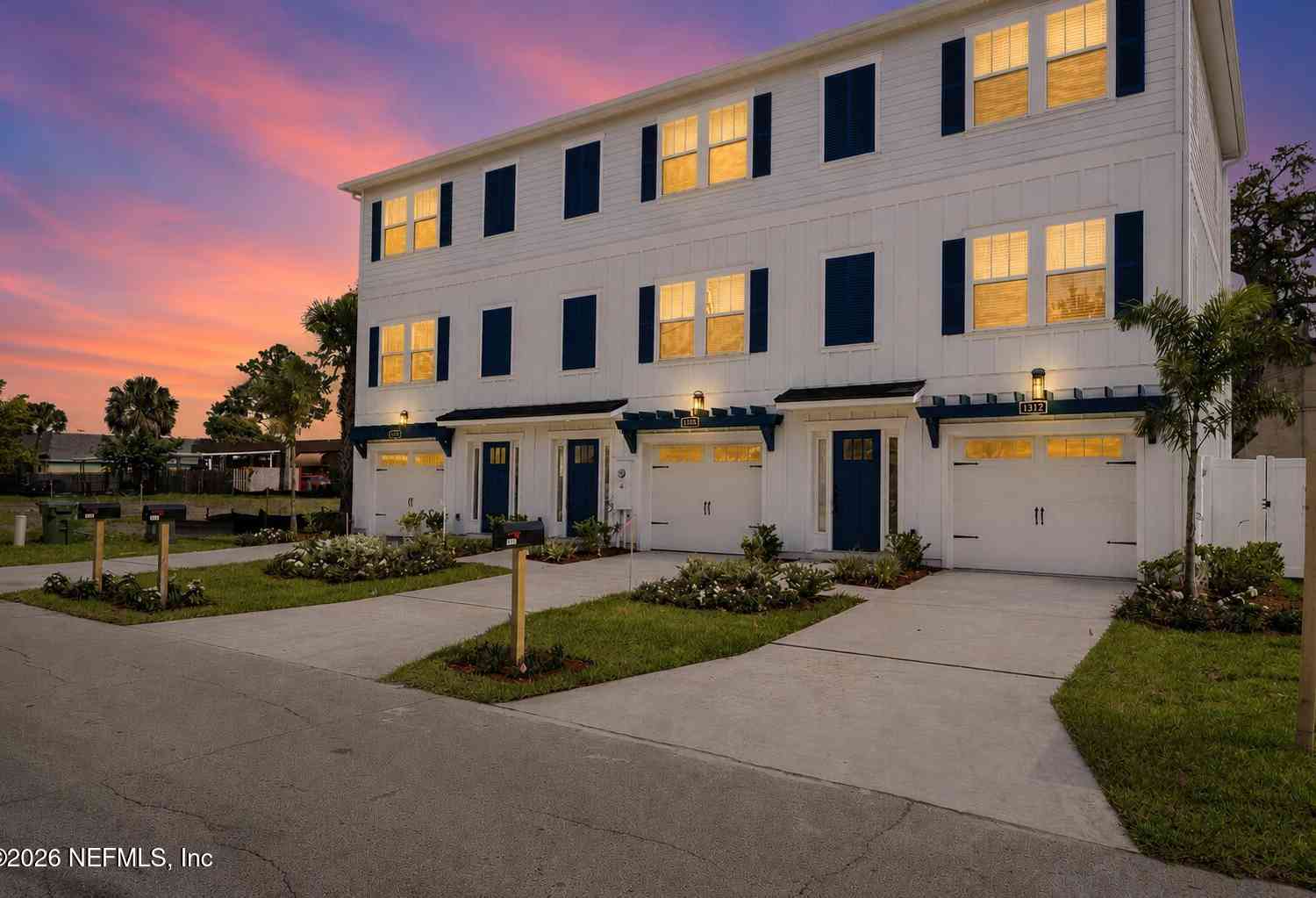 Townhouse For Sale - 1312 1st Avenue<br/> Jacksonville Beach, FL 32250