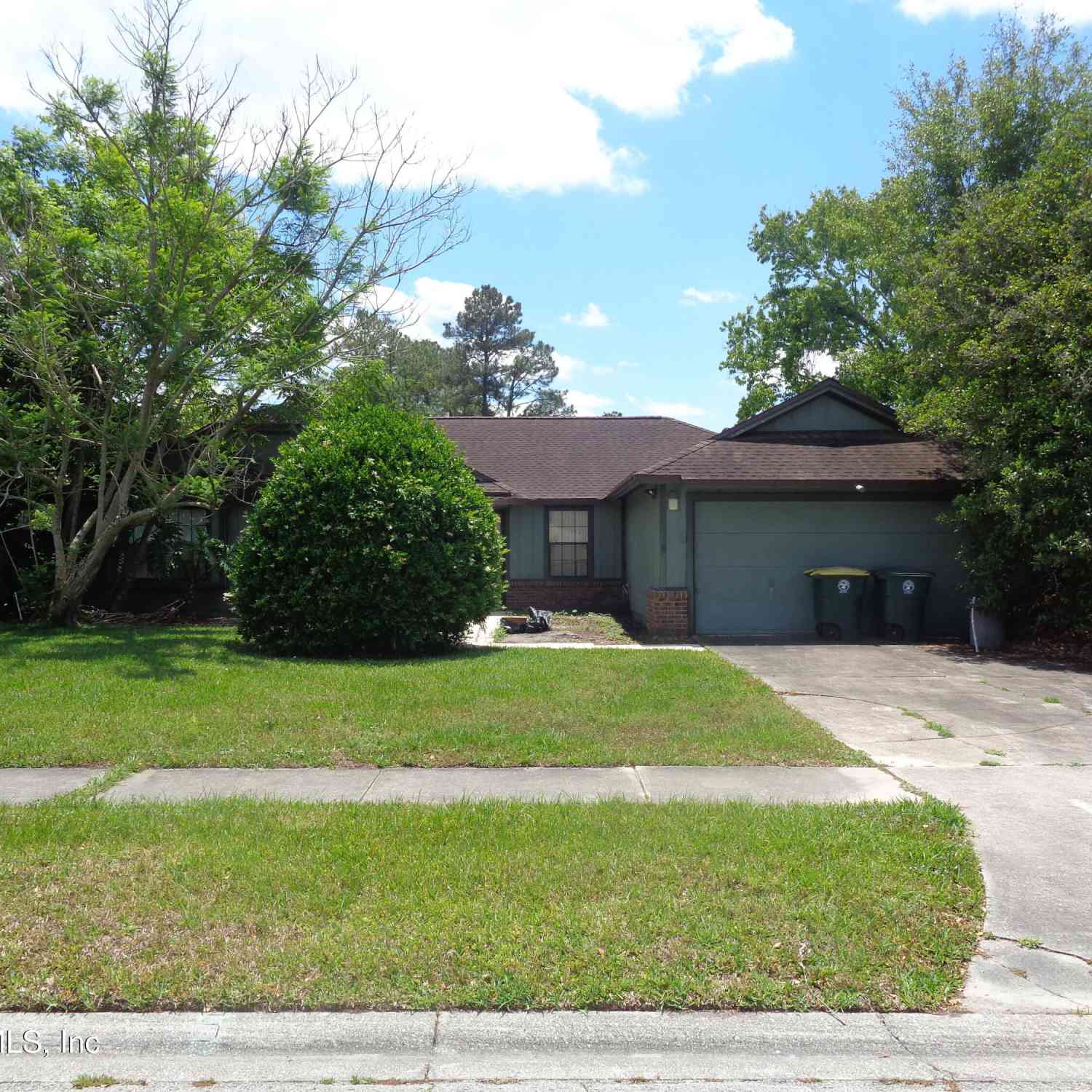 Homes For Sale - 3526 Sheldrake Drive<br/> Jacksonville, FL 32223
