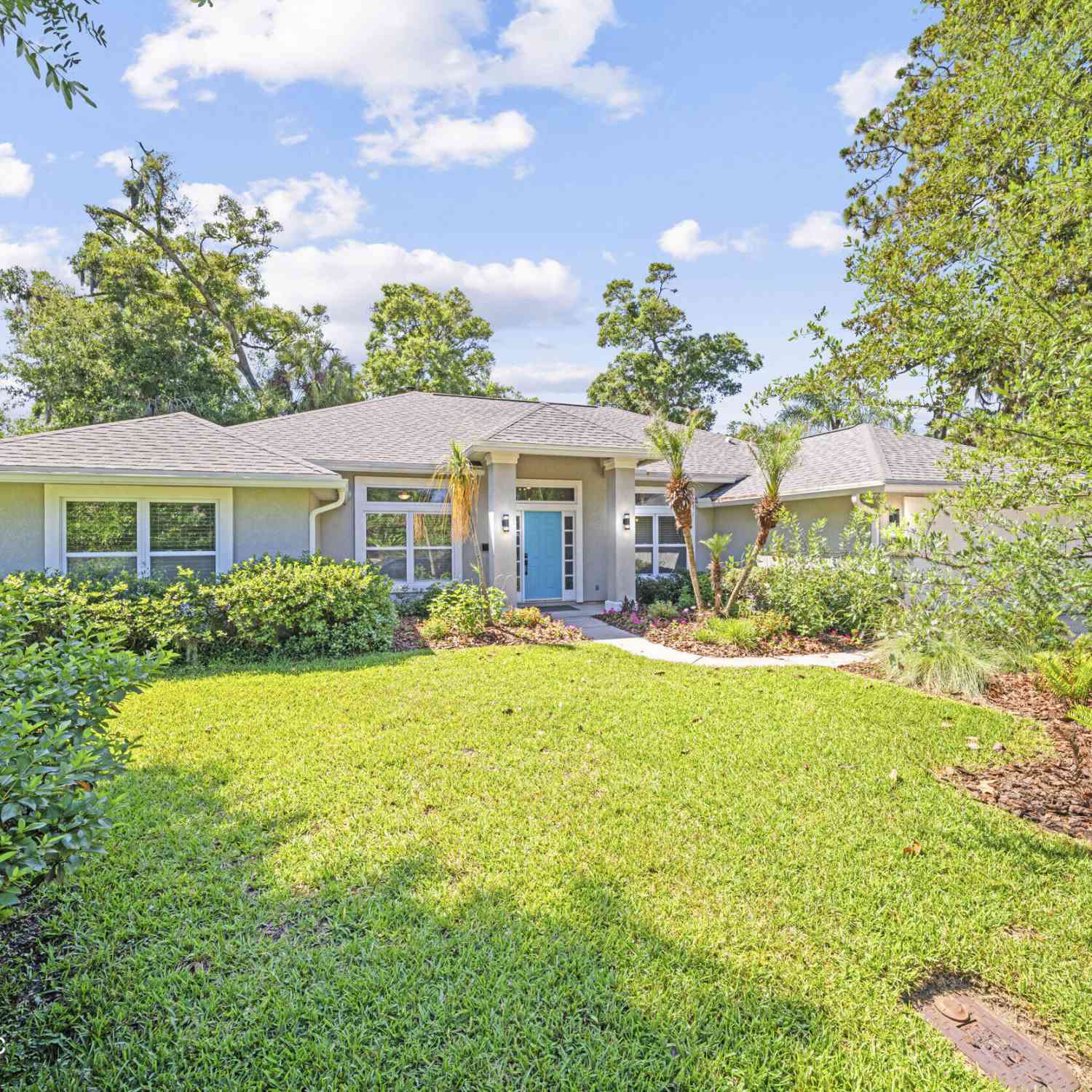 Homes For Sale - 53 Oakwood Road<br/> Jacksonville Beach, FL 32250