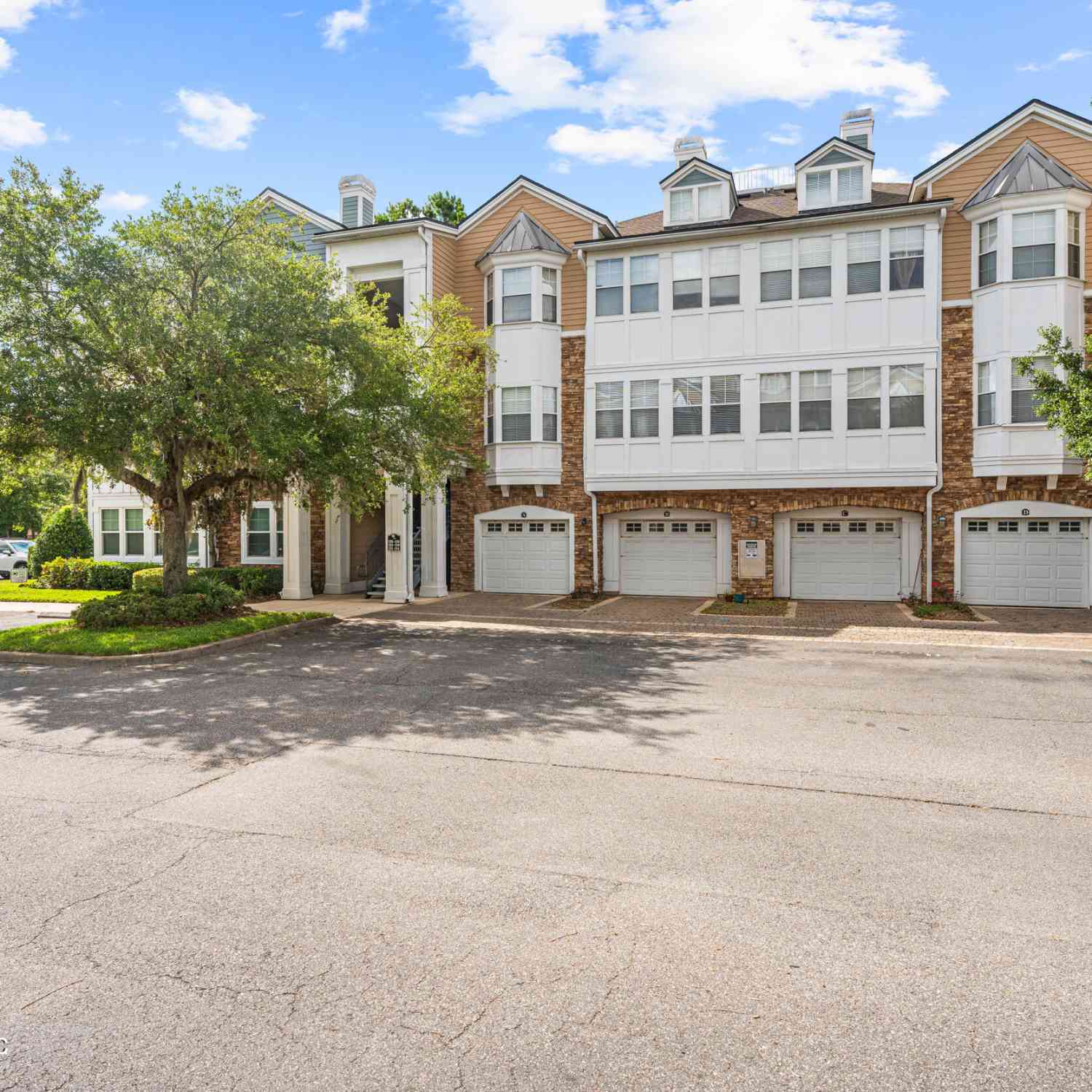 Condo For Sale - 8550 Touchton Road #122<br/> Duval County, Jacksonville, FL 32216