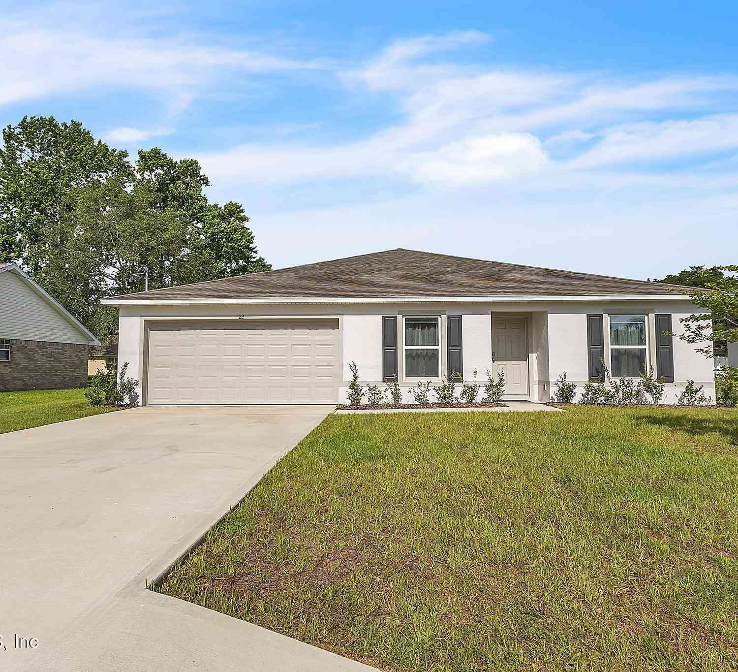 Homes For Sale - 22 Round Tree Drive<br/> Palm Coast, FL 32164