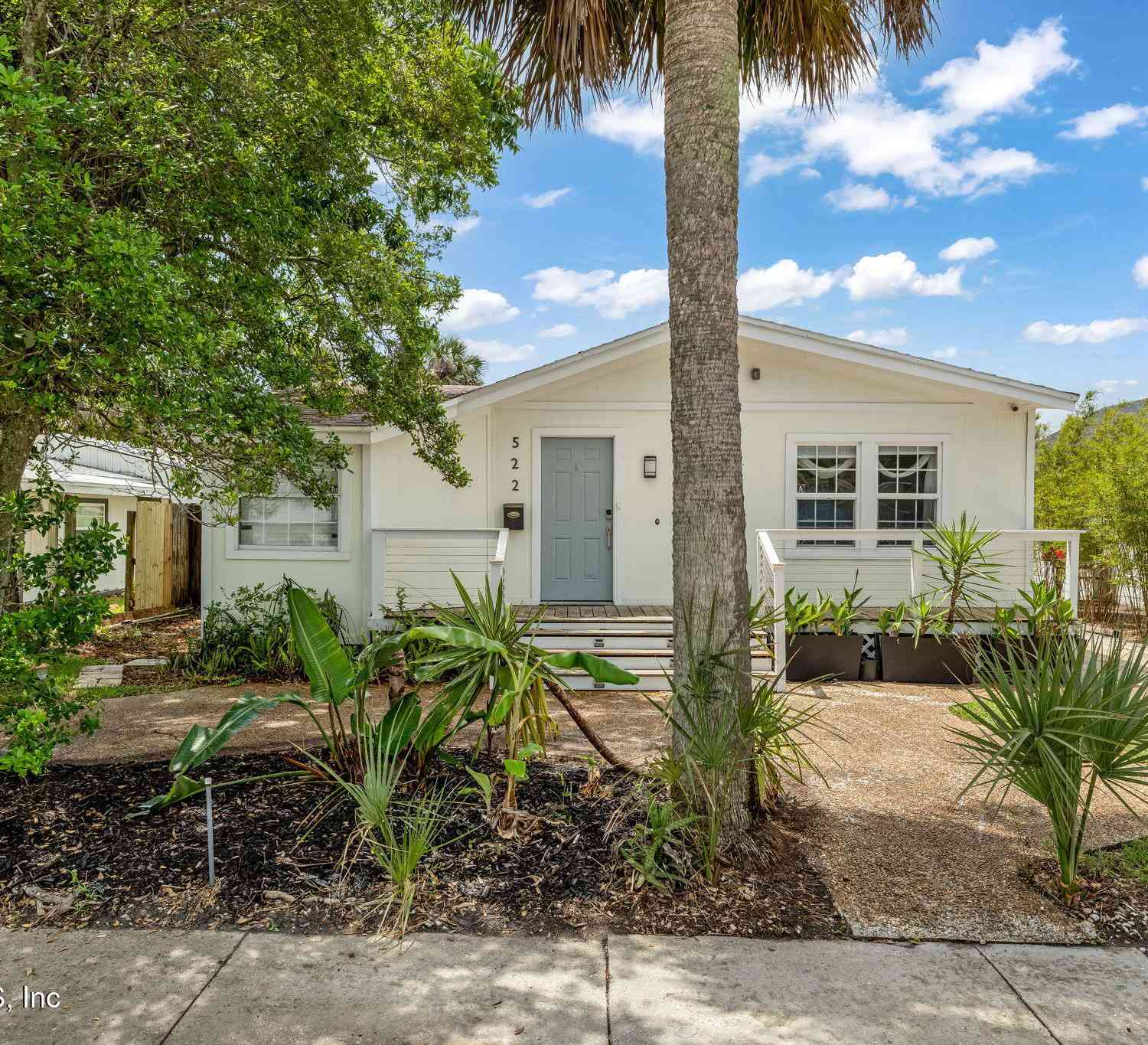 Homes For Sale - 522 3rd Avenue<br/> Jacksonville Beach, FL 32250