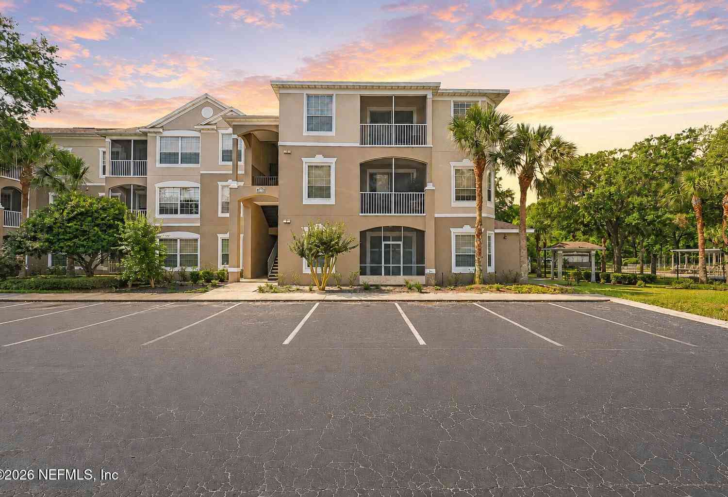 Condo For Sale - 10550 Baymeadows Road #303<br/> Duval County, Jacksonville, FL 32256