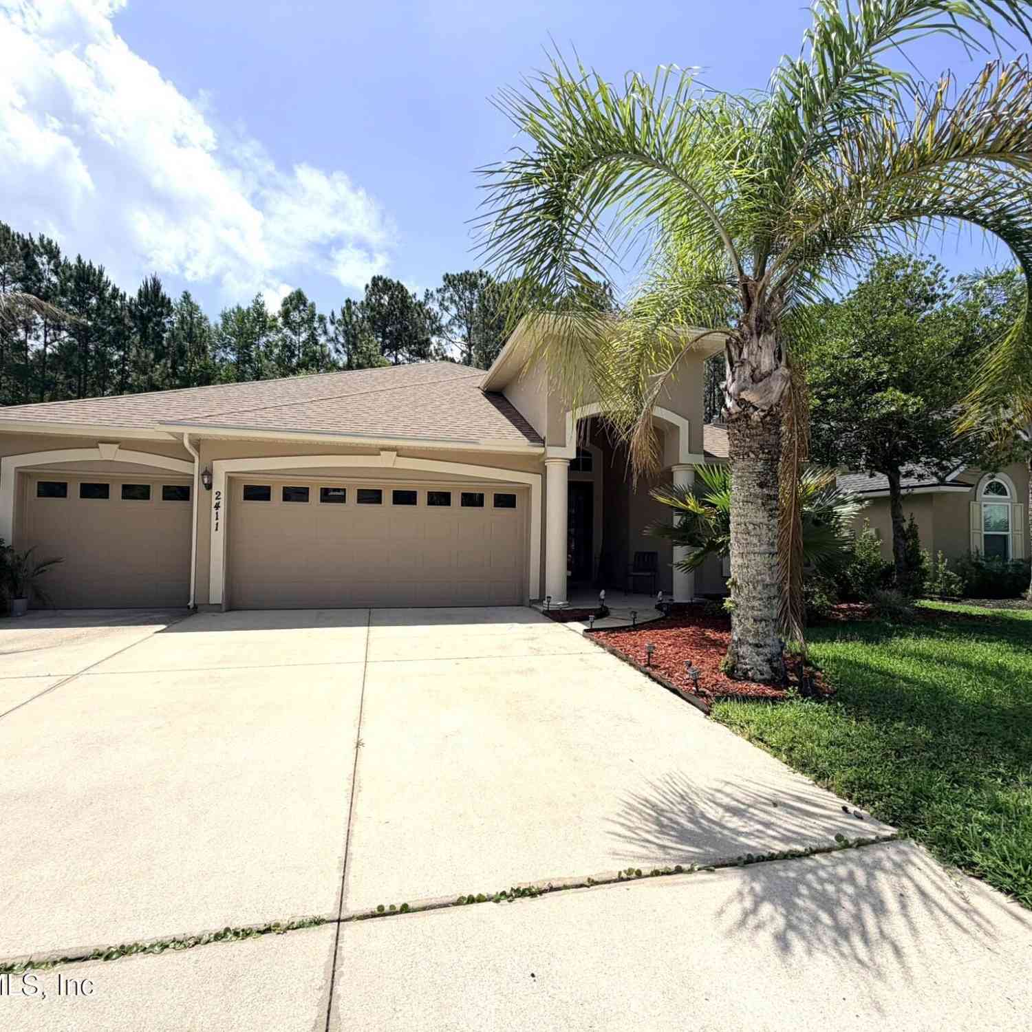 Homes For Rent - 2411 Golfview Drive<br/> FlemingKey, FL 32003