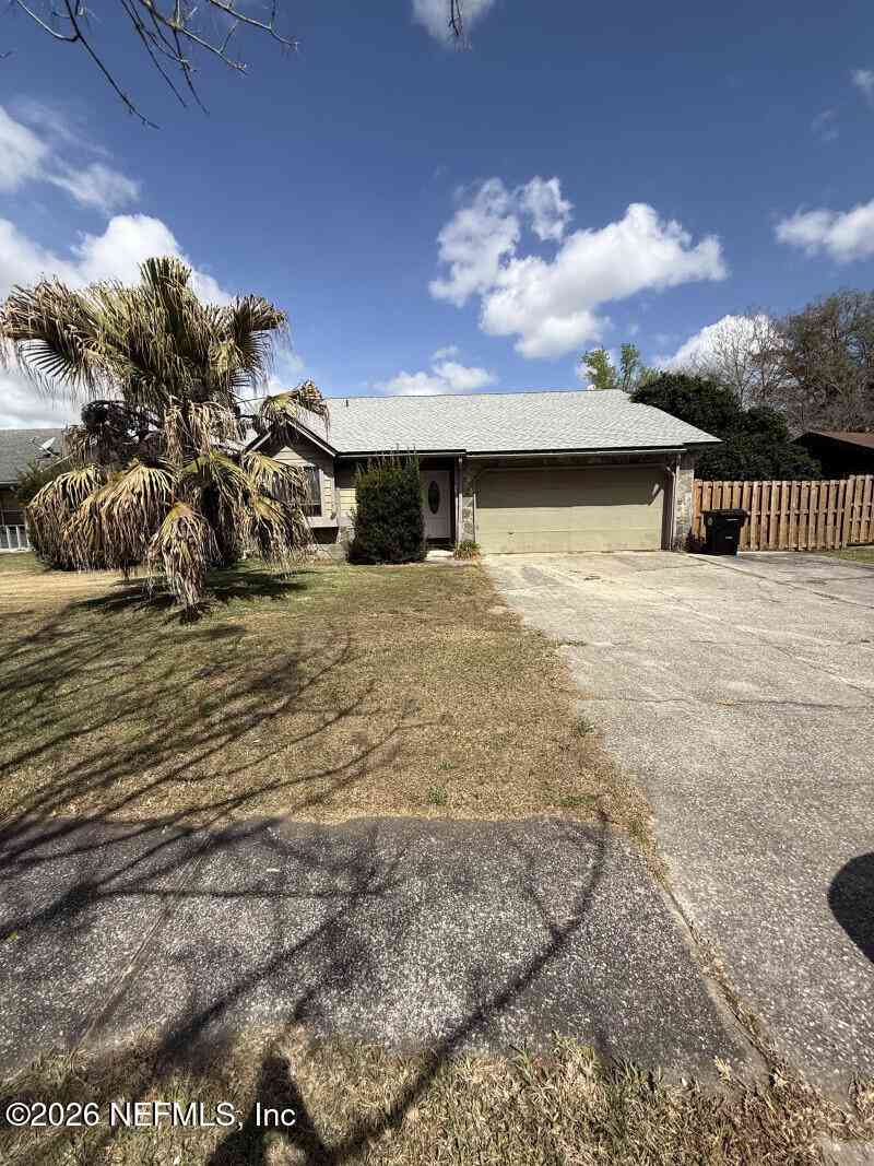 Homes For Sale - 1862 Farm Way<br/> Middleburg, FL 32068