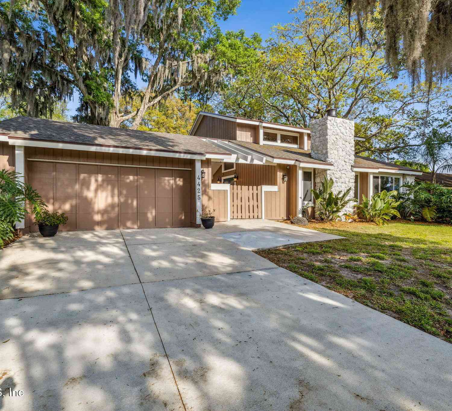 Homes For Sale - 4425 Beacon Drive<br/> Jacksonville, FL 32225