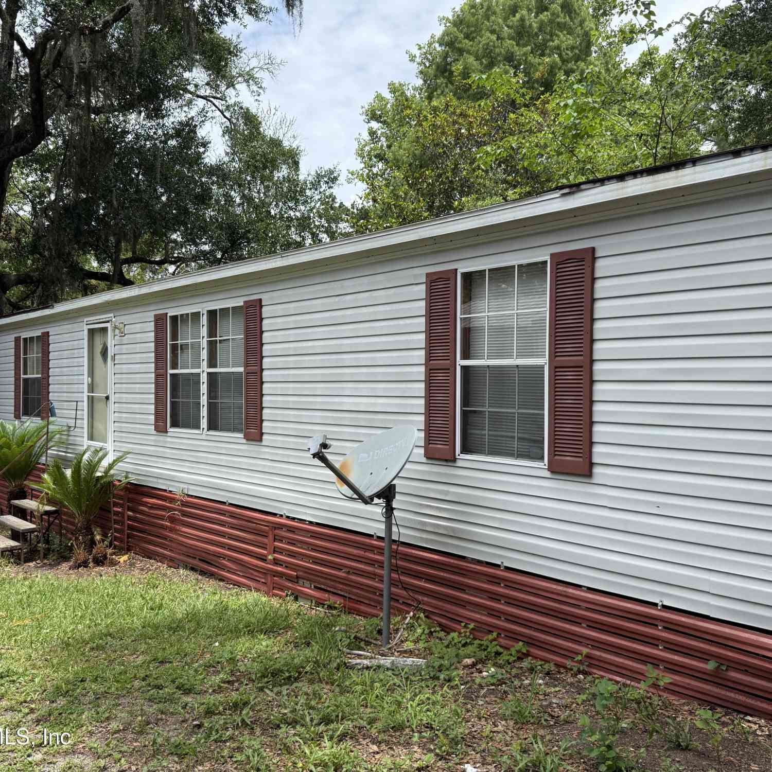 Mobile Home For Sale - 4720 Tuck Court<br/> Jacksonville, FL 32208