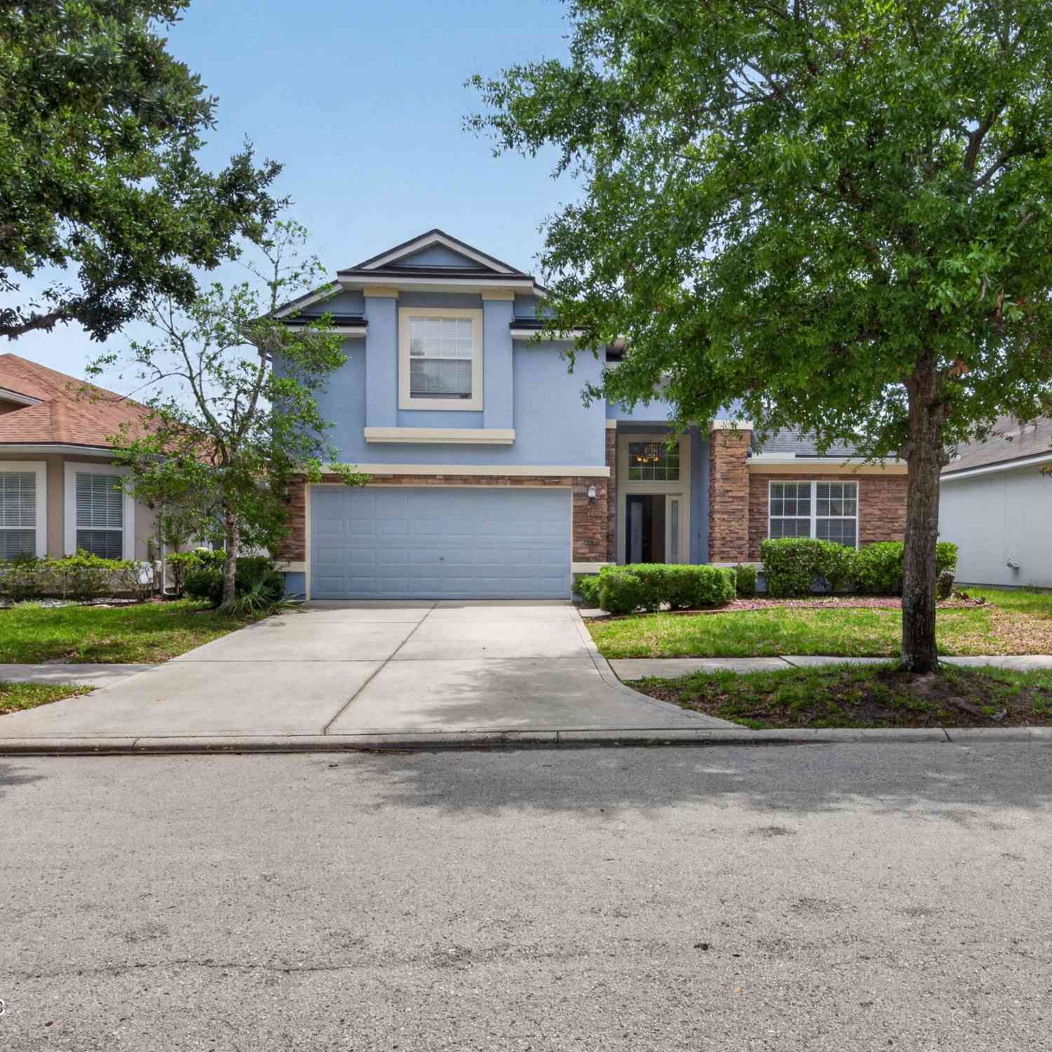 Homes For Sale - 14816 Falling Waters Drive<br/> Jacksonville, FL 32258