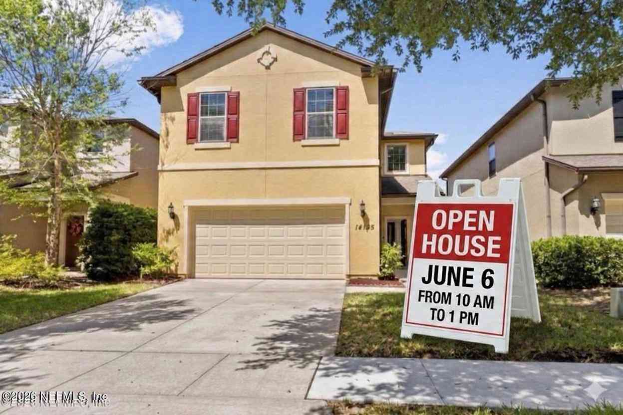 Homes For Sale - 14135 Corrine Circle<br/> Jacksonville, FL 32258