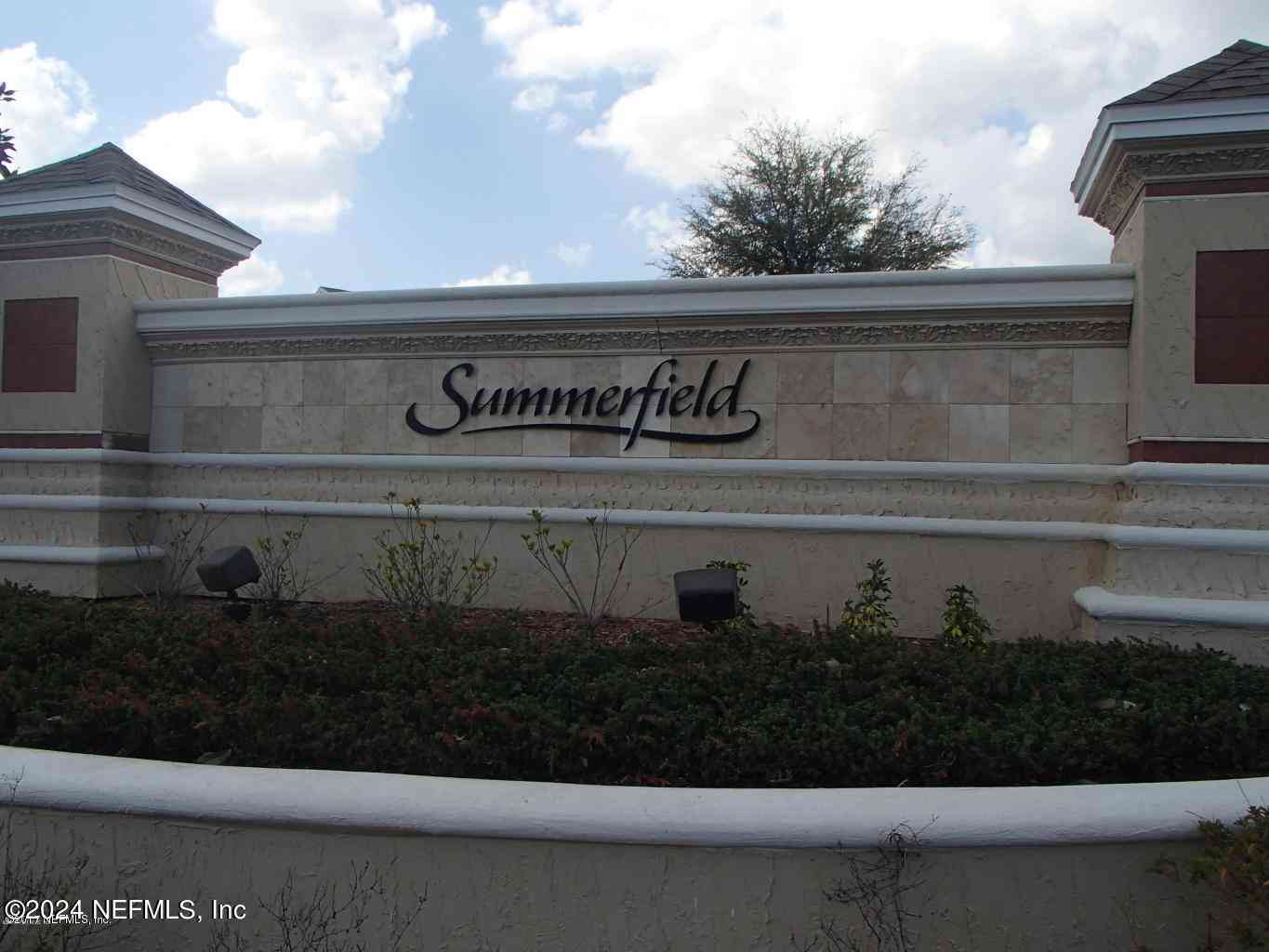 Townhouse For Rent - 8125 Summergate Court<br/> Jacksonville, FL 32256