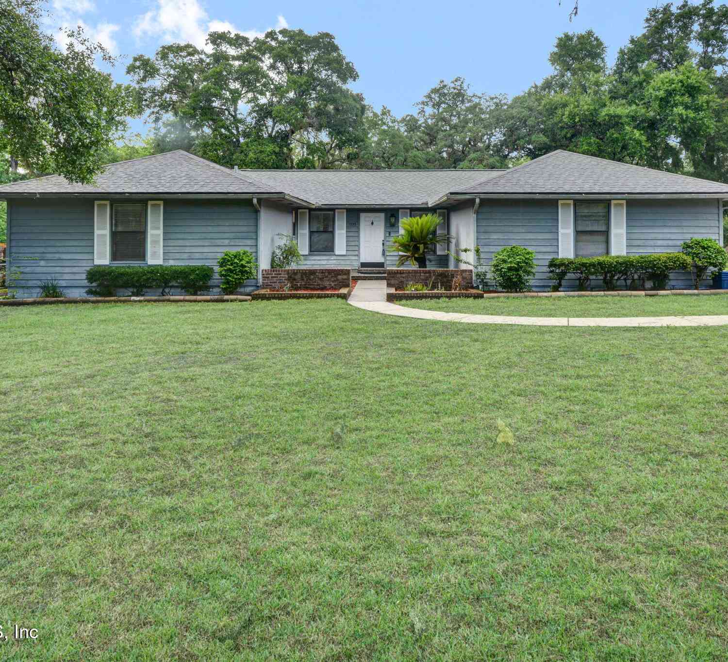 Homes For Sale - 1305 Lake Asbury Drive<br/> Clay County, Green Cove Springs, FL 32043