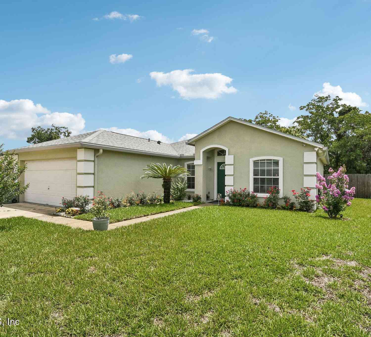 Homes For Sale - 1585 Saddlebrook Lane<br/> Jacksonville, FL 32221