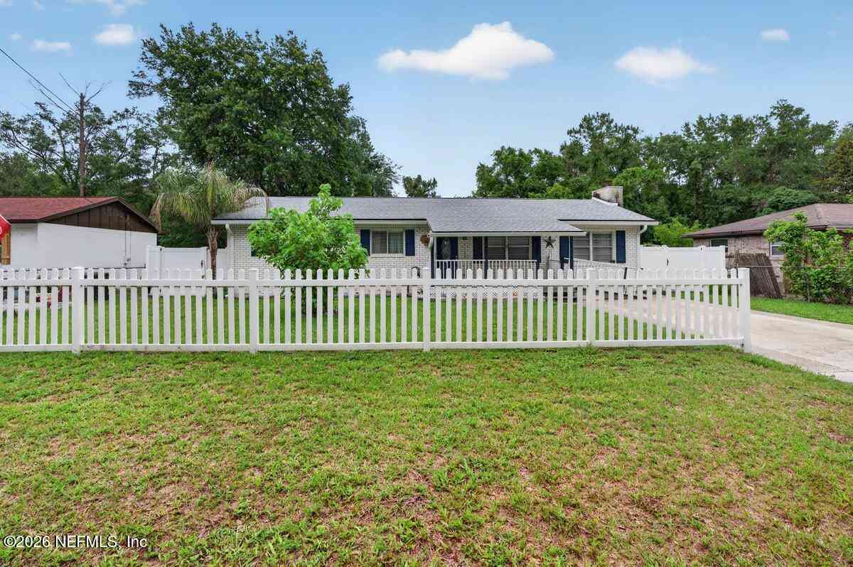 Homes For Sale - 1208 Melrose Avenue<br/> Clay County, Green Cove Springs, FL 32043