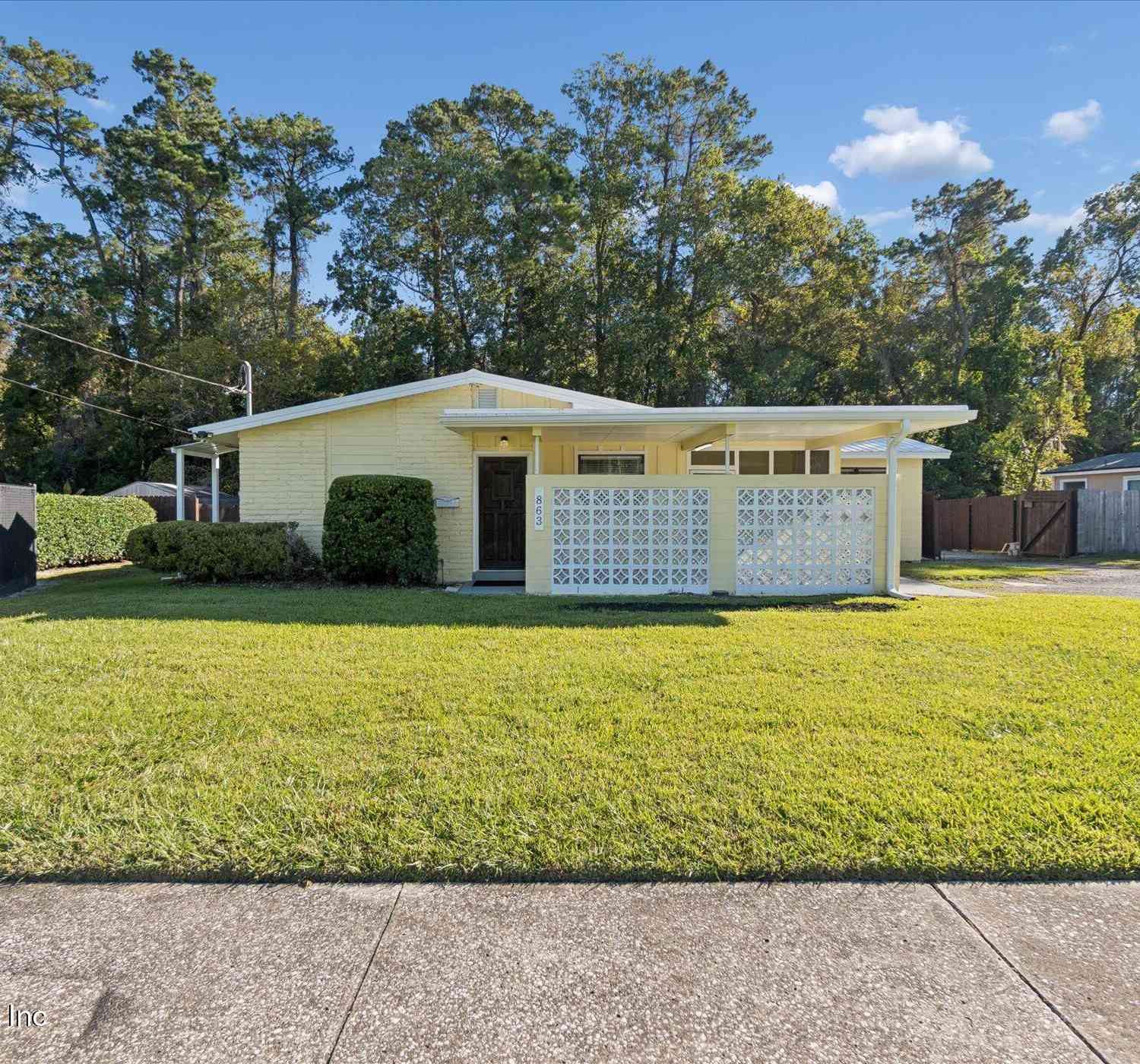 Homes For Rent - 863 Westgate Drive<br/> Jacksonville, FL 32221