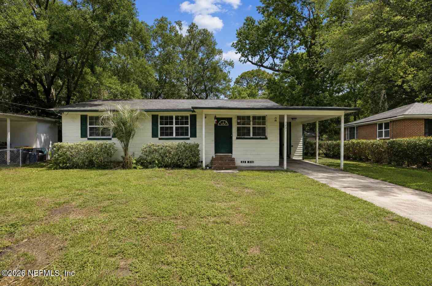 Homes For Sale - 5231 Poppy Drive<br/> Jacksonville, FL 32205