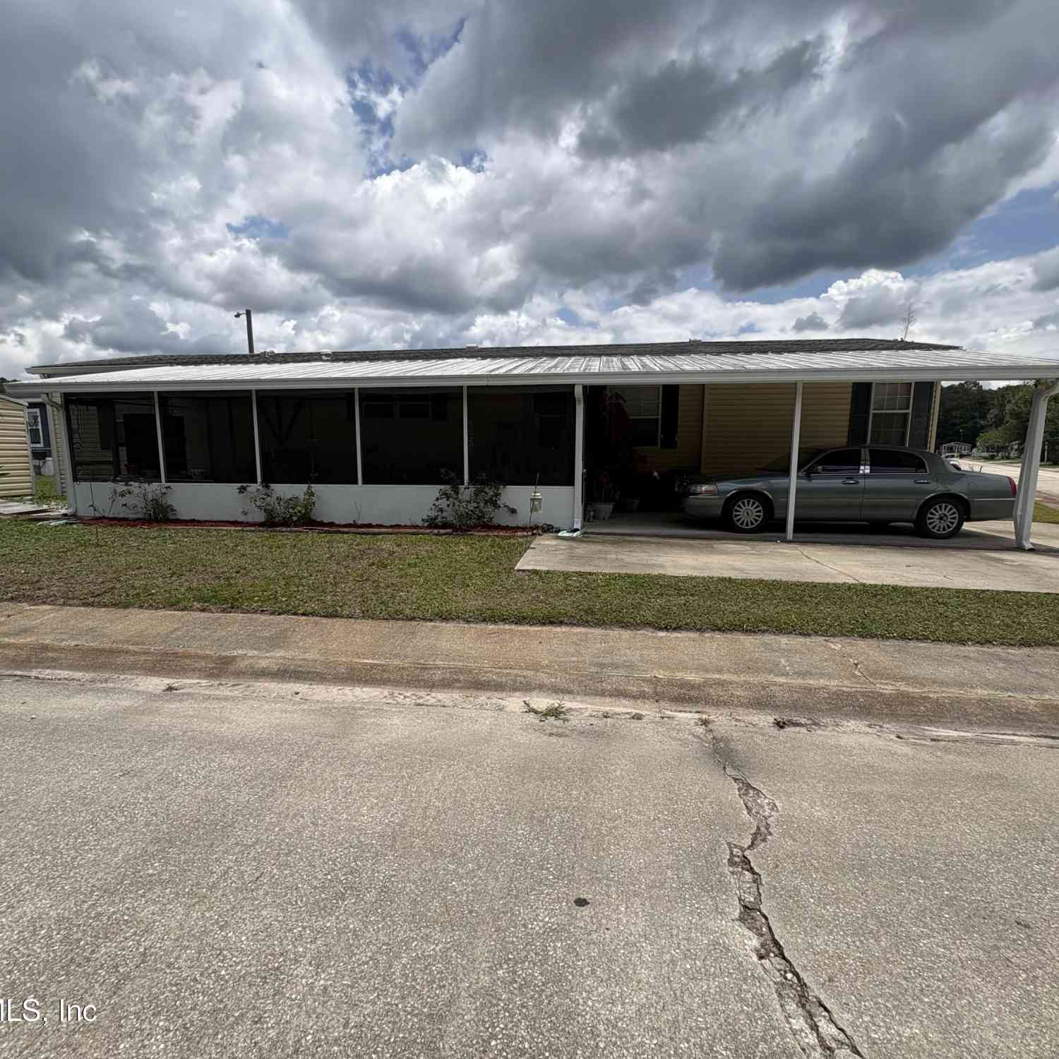 Mobile Home For Sale - 6776 Townsend Road #162<br/> Jacksonville, FL 32244