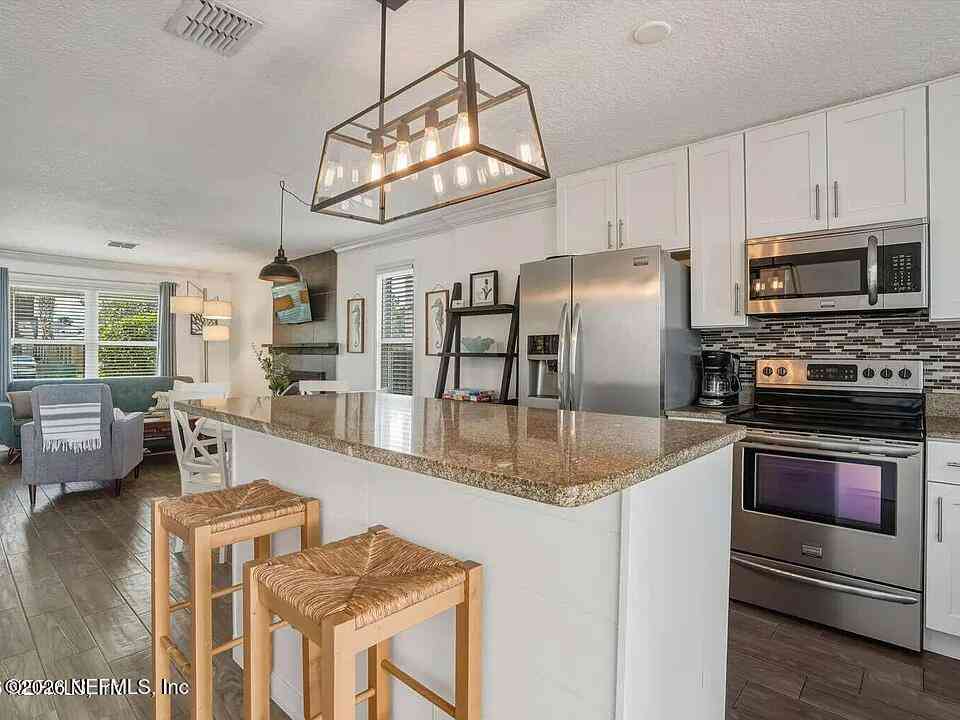 Townhouse For Rent - 505 Upper 8th Avenue<br/> Jacksonville Beach, FL 32250