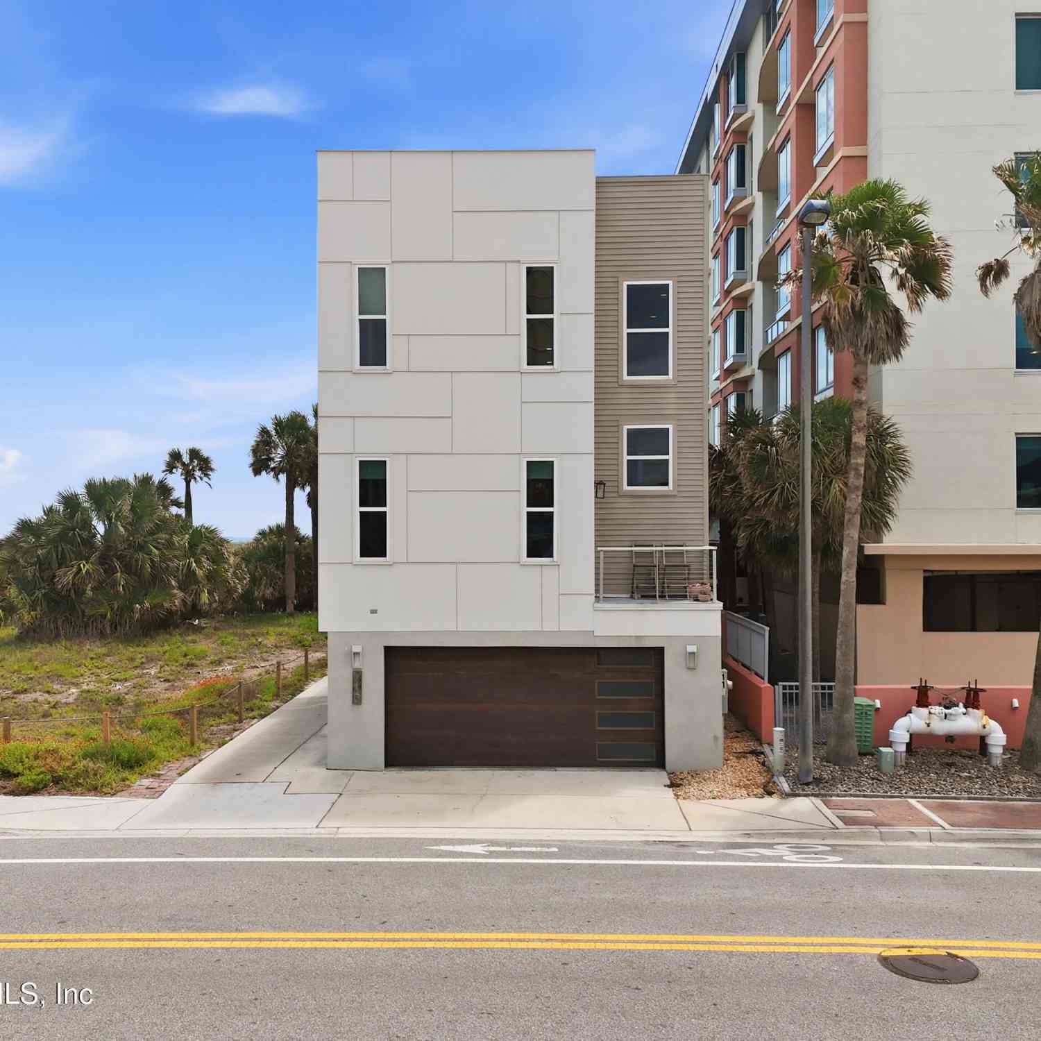 Homes For Rent - 115 1st Street<br/> Jacksonville Beach, FL 32250