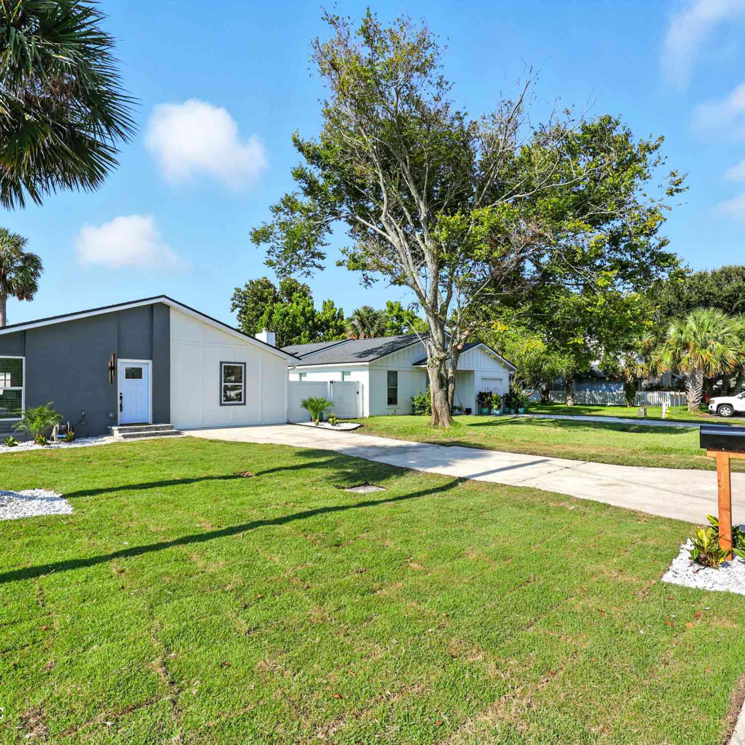 Homes For Sale - 507 15th Avenue<br/> Jacksonville Beach, FL 32250