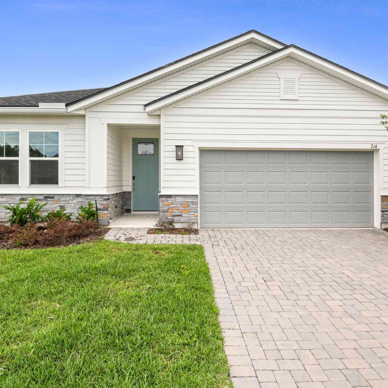 Homes For Sale - 214 Enclave Avenue<br/> Palm Coast, FL 32164