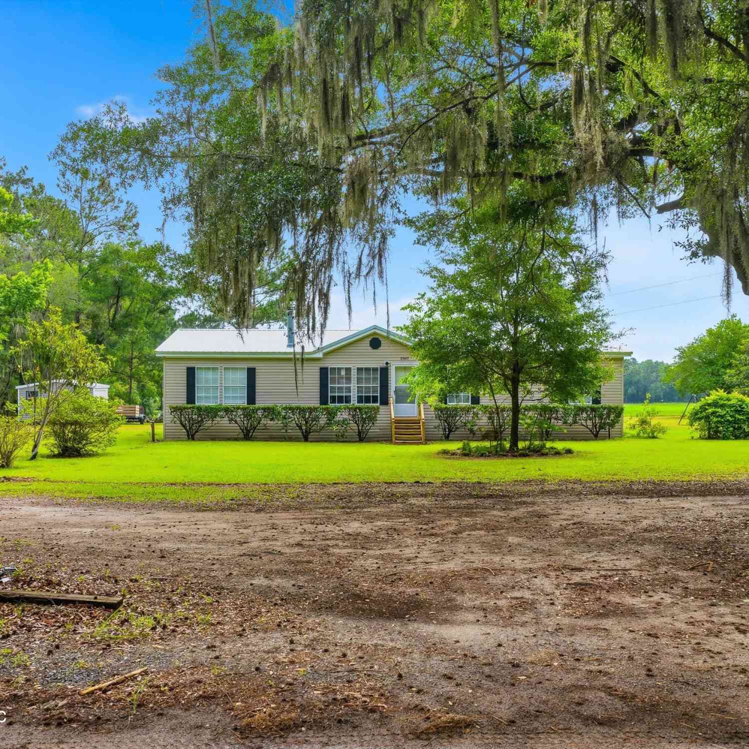 Mobile Home For Sale - 25417 Old Bellamy Road<br/> Alachua County, High Springs, FL 32643